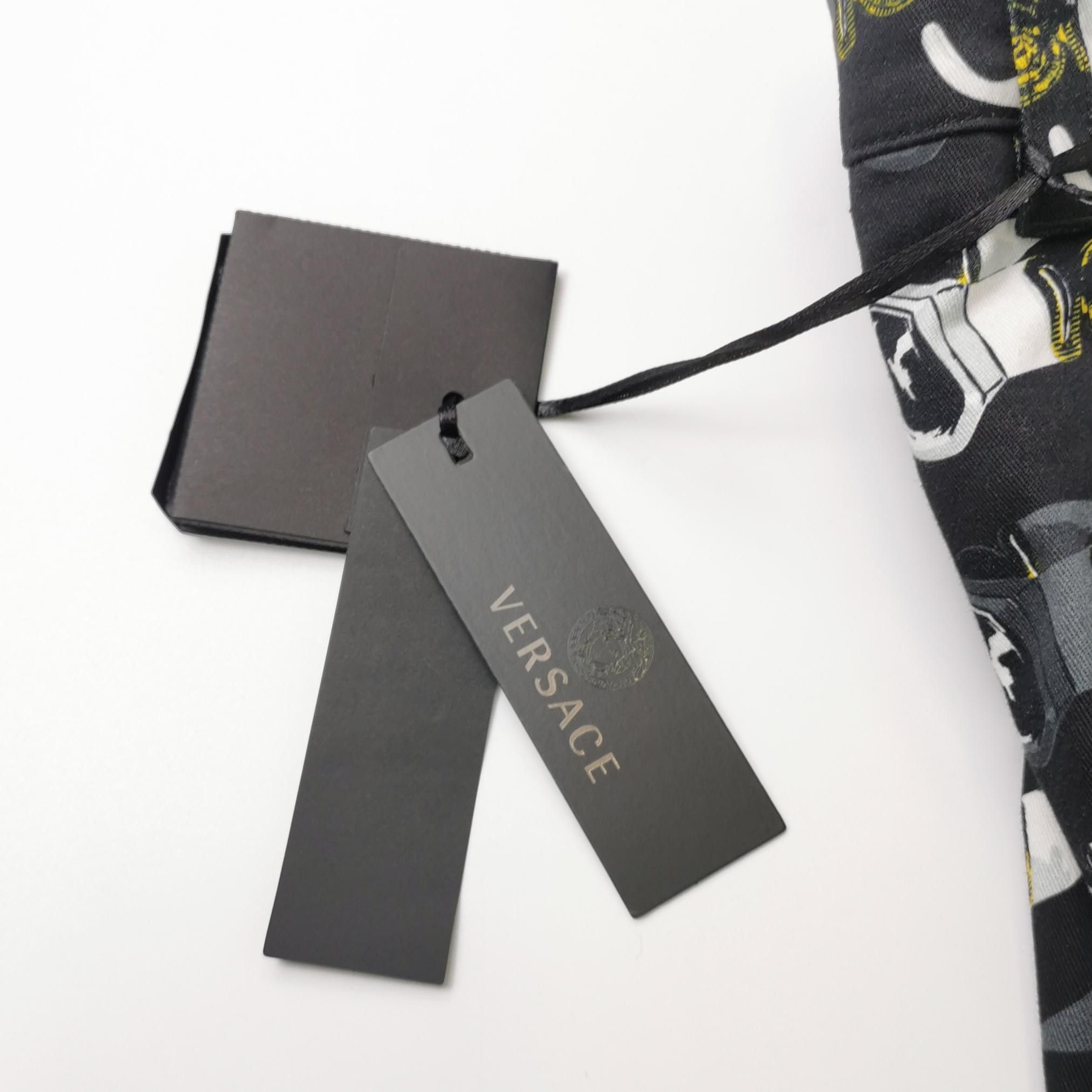 Versace Versace Men 32 Shorts Size US 32 / EU 48 - 4 Thumbnail