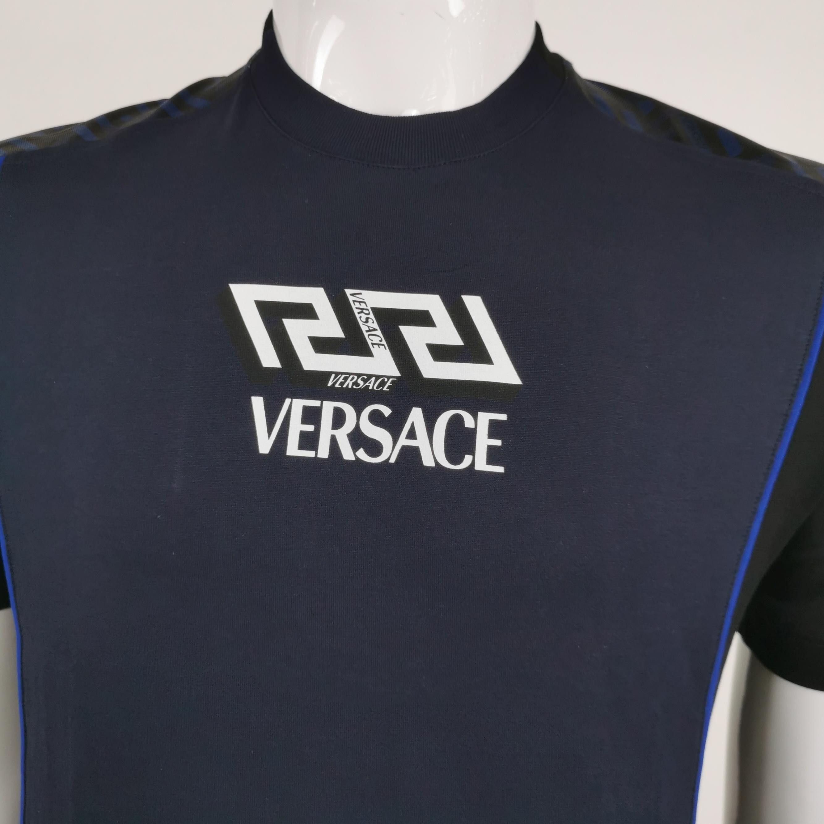 Versace Versace Men xs Short Sleeve Shirts Size US XS / EU 42 / 0 - 3 Thumbnail