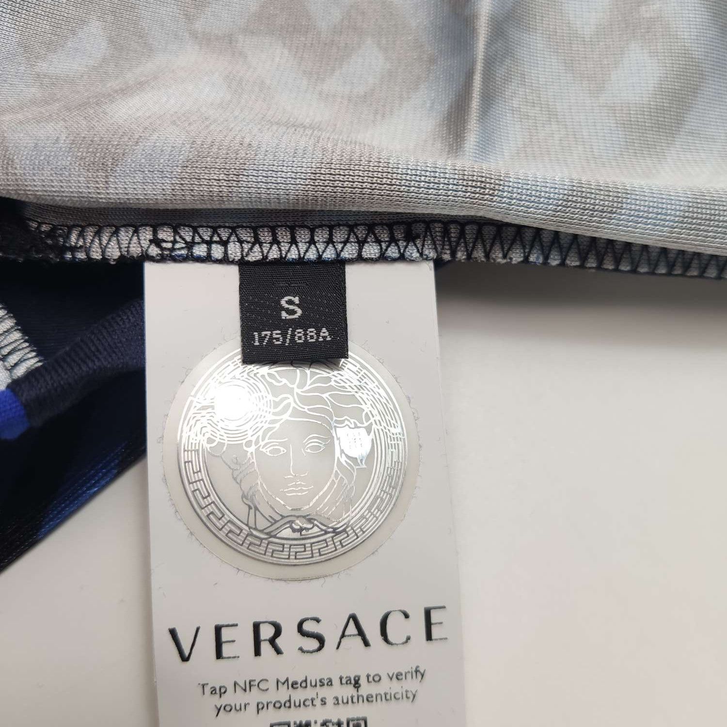 Versace Versace Men s Short Sleeve Shirts Size US S / EU 44-46 / 1 - 6 Thumbnail