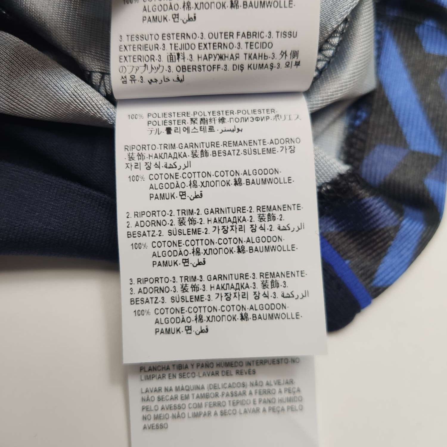 Versace Versace Men s Short Sleeve Shirts Size US S / EU 44-46 / 1 - 8 Thumbnail