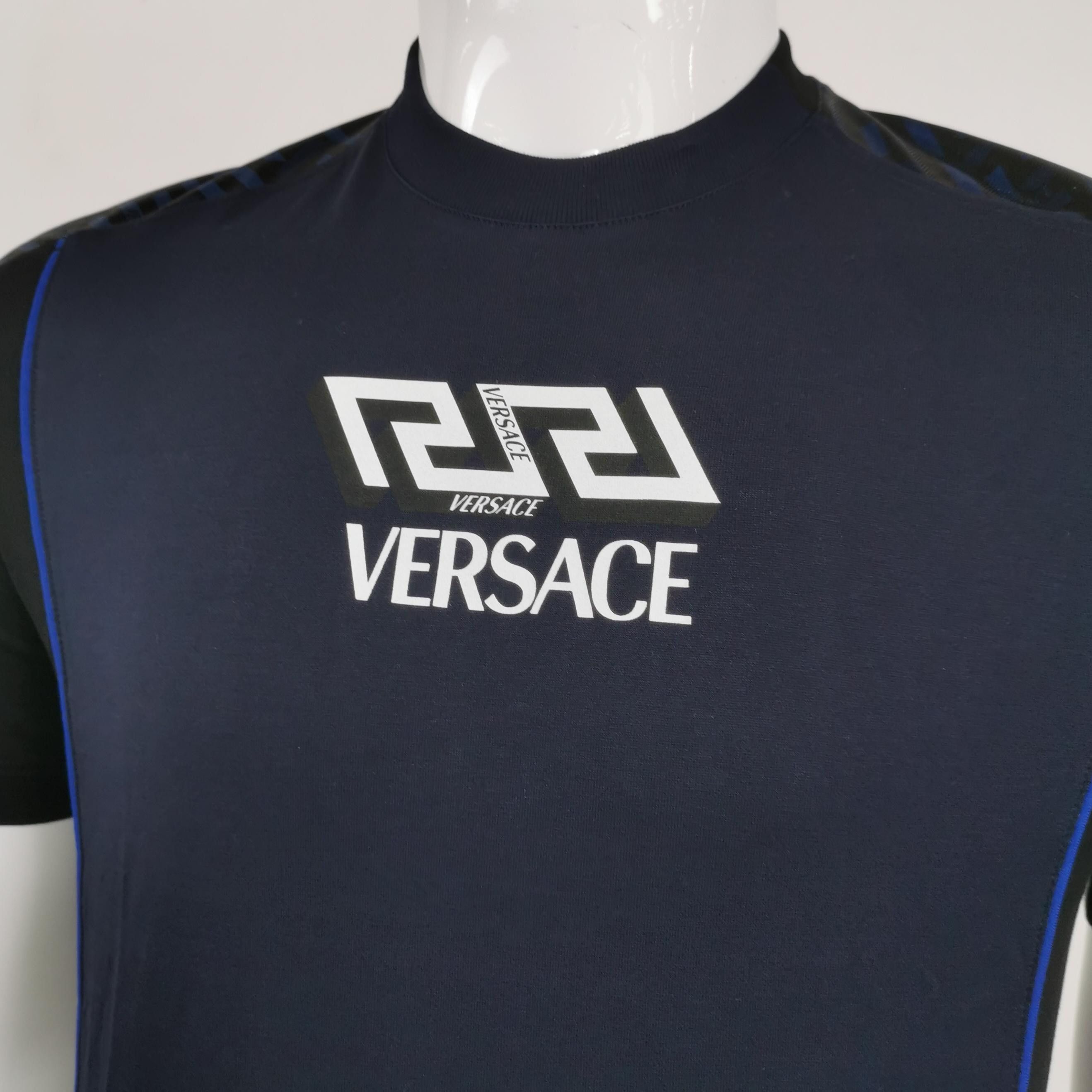 Versace Versace Men xs Short Sleeve Shirts Size US XS / EU 42 / 0 - 3 Thumbnail