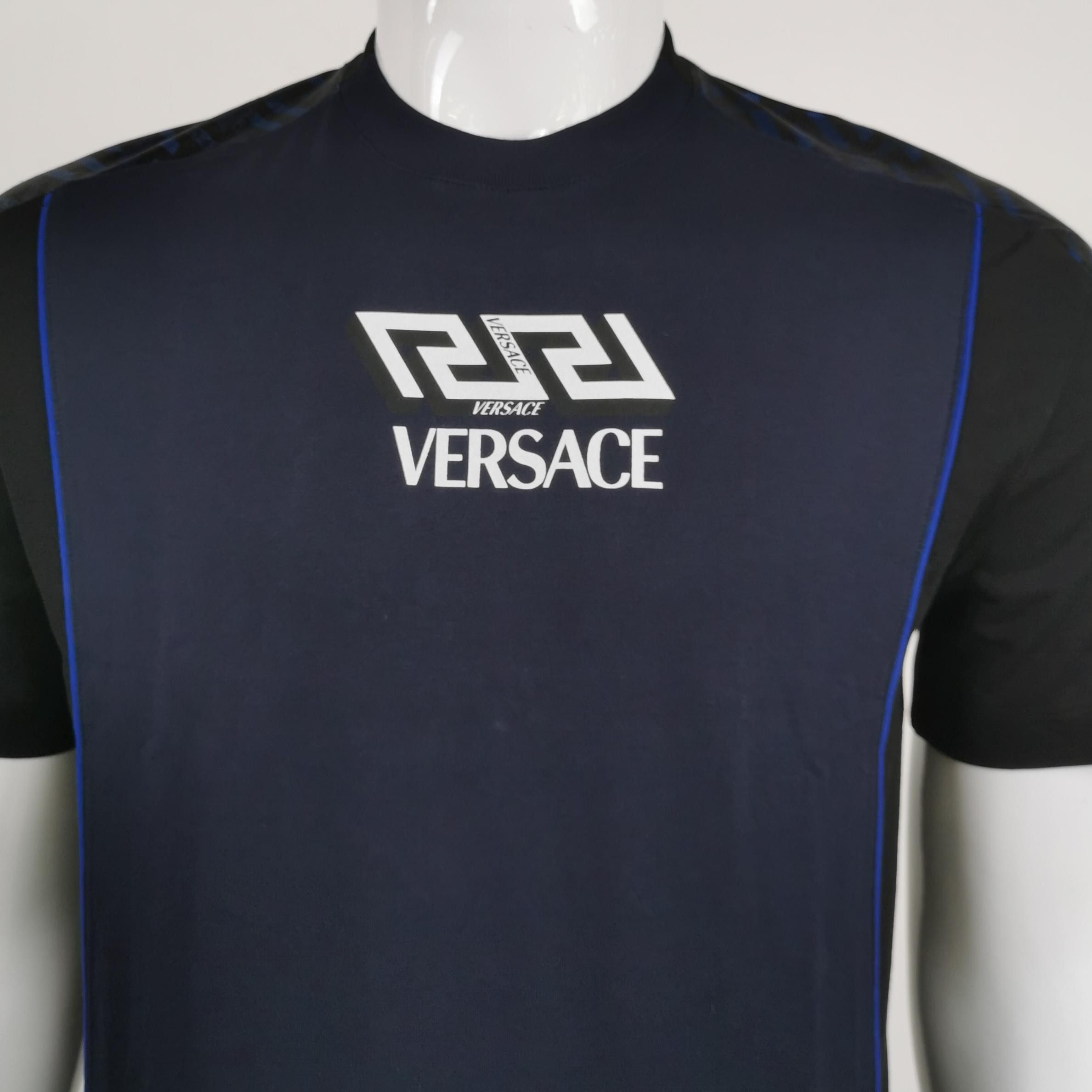 Versace Versace Men s Short Sleeve Shirts Size US S / EU 44-46 / 1 - 3 Thumbnail