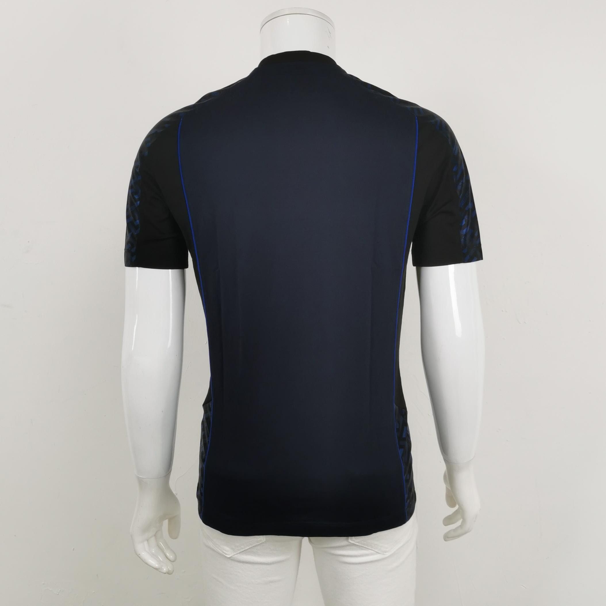 Versace Versace Men s Short Sleeve Shirts Size US S / EU 44-46 / 1 - 2 Thumbnail