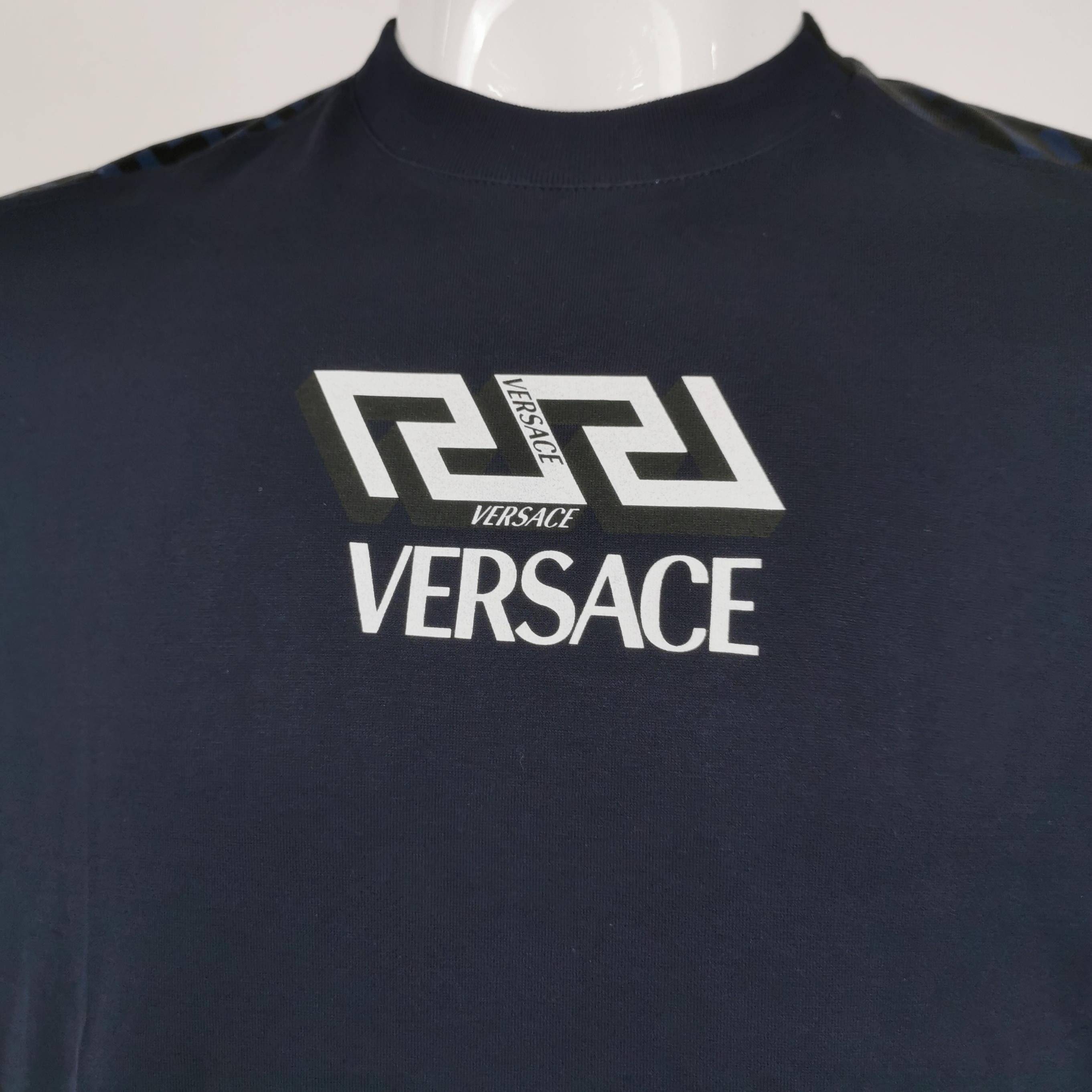 Versace Versace Men s Short Sleeve Shirts Size US S / EU 44-46 / 1 - 3 Thumbnail