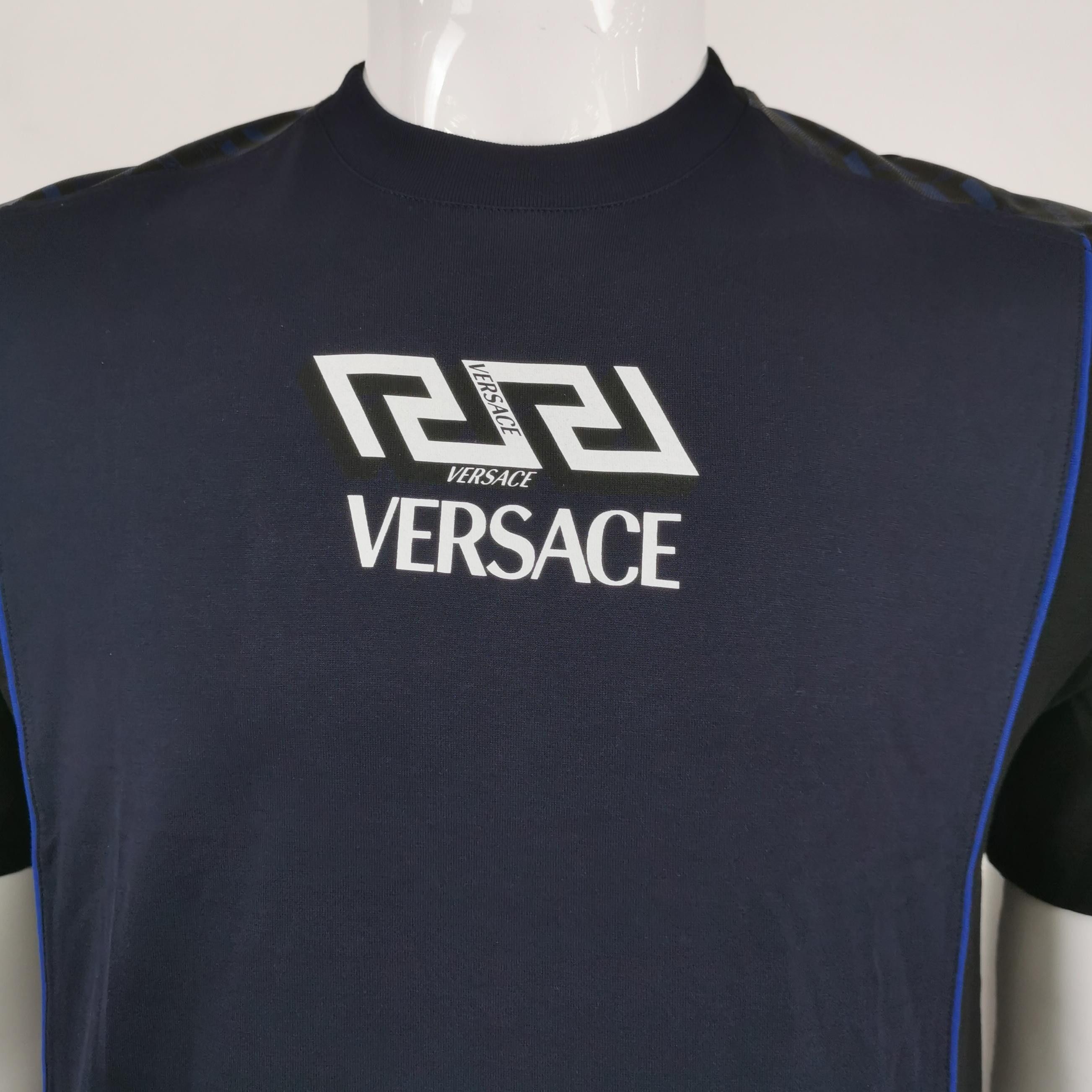 Versace Versace Men s Short Sleeve Shirts Size US S / EU 44-46 / 1 - 3 Thumbnail