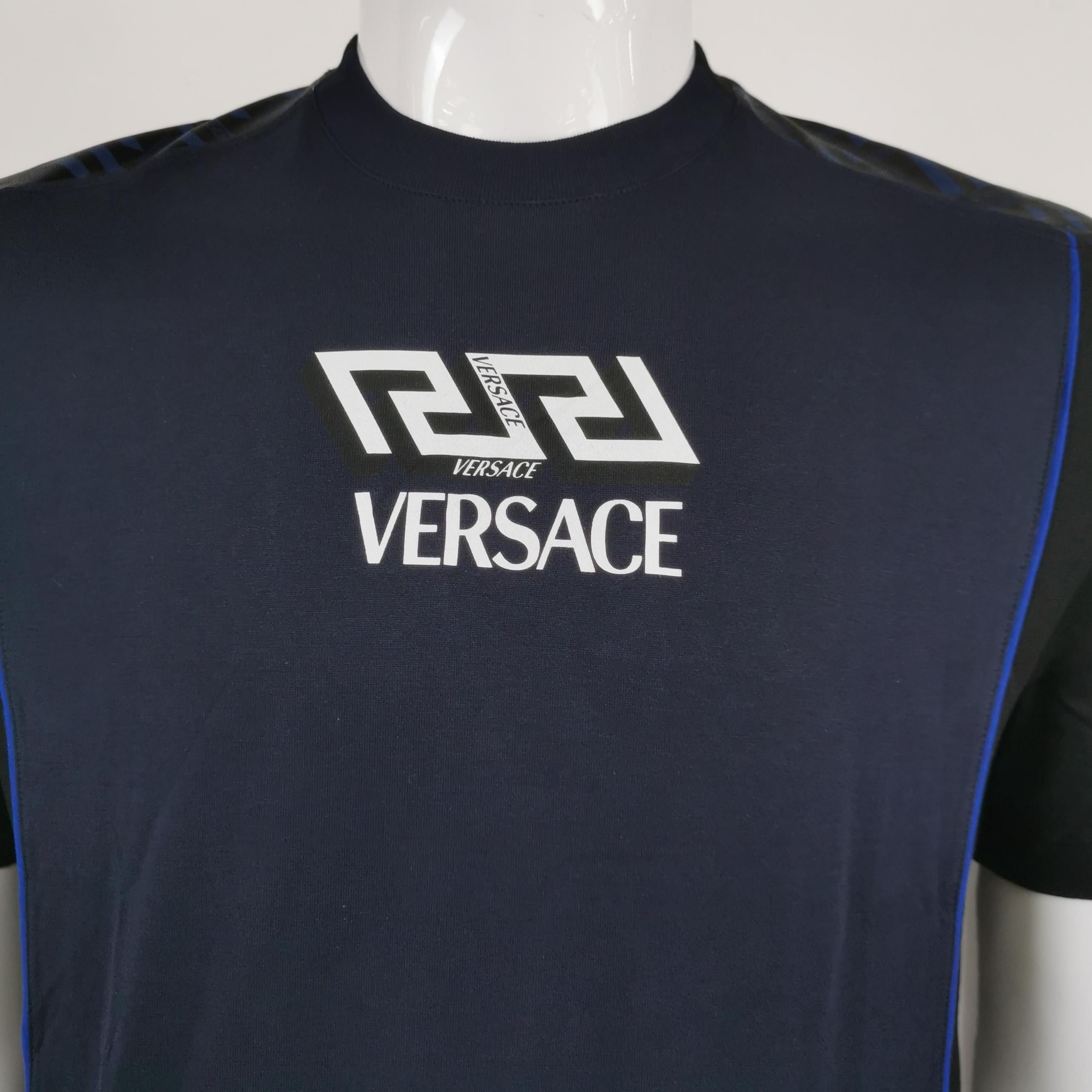 Versace Versace Men s Short Sleeve Shirts Size US S / EU 44-46 / 1 - 3 Thumbnail
