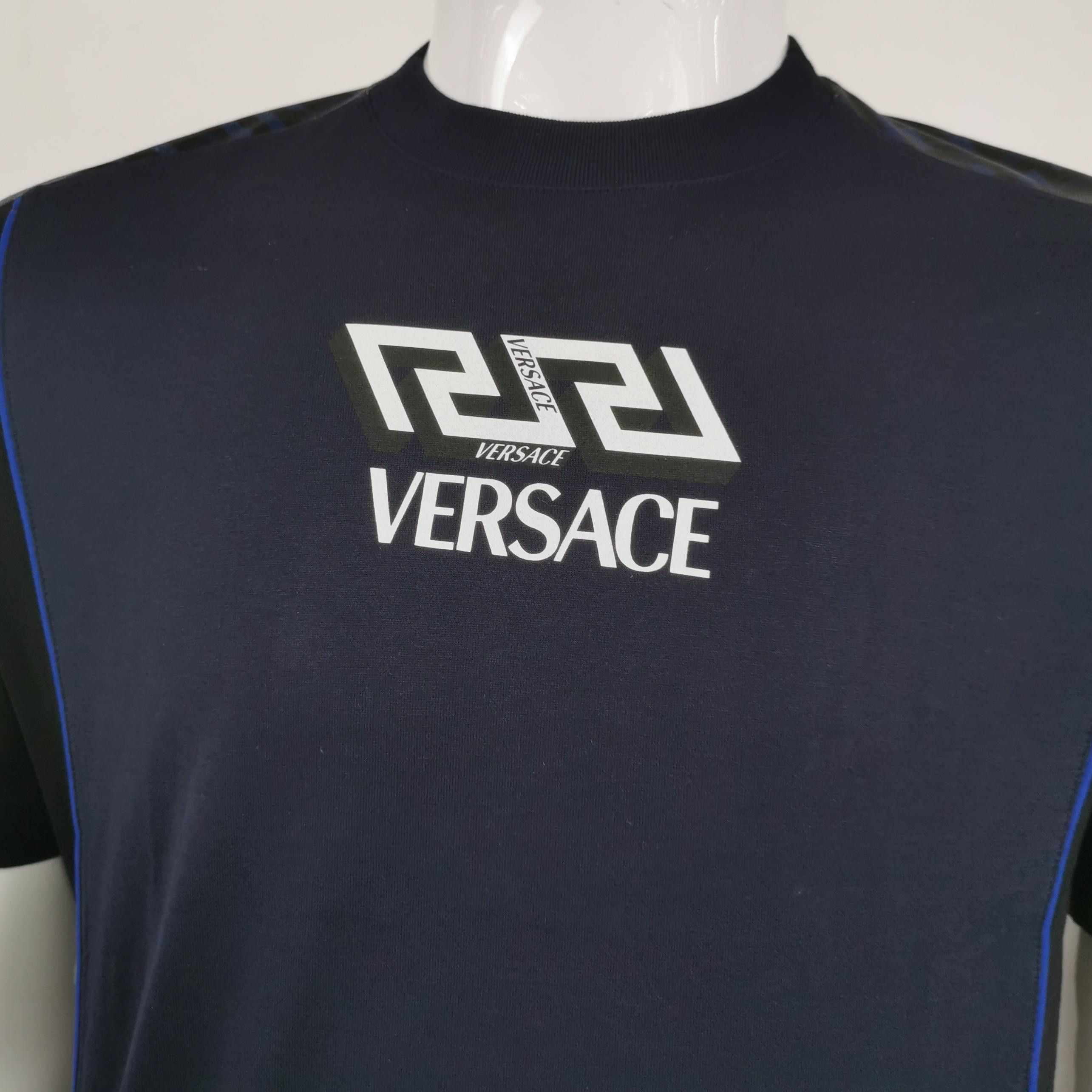 Versace Versace Men s Short Sleeve Shirts Size US S / EU 44-46 / 1 - 3 Thumbnail