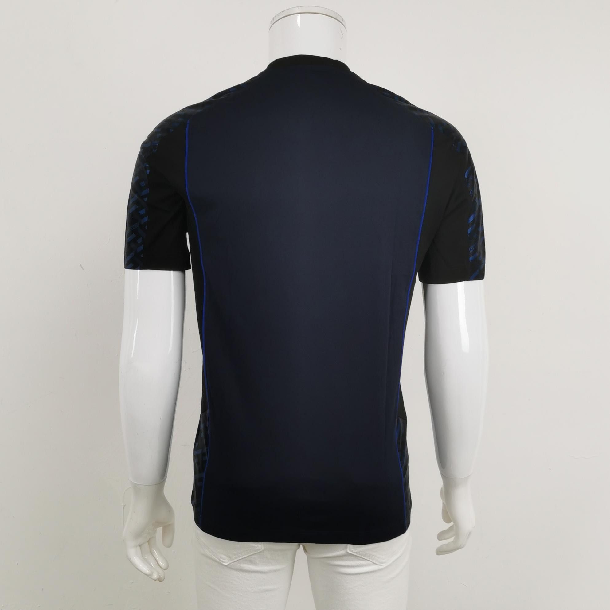 Versace Versace Men s Short Sleeve Shirts Size US S / EU 44-46 / 1 - 2 Thumbnail