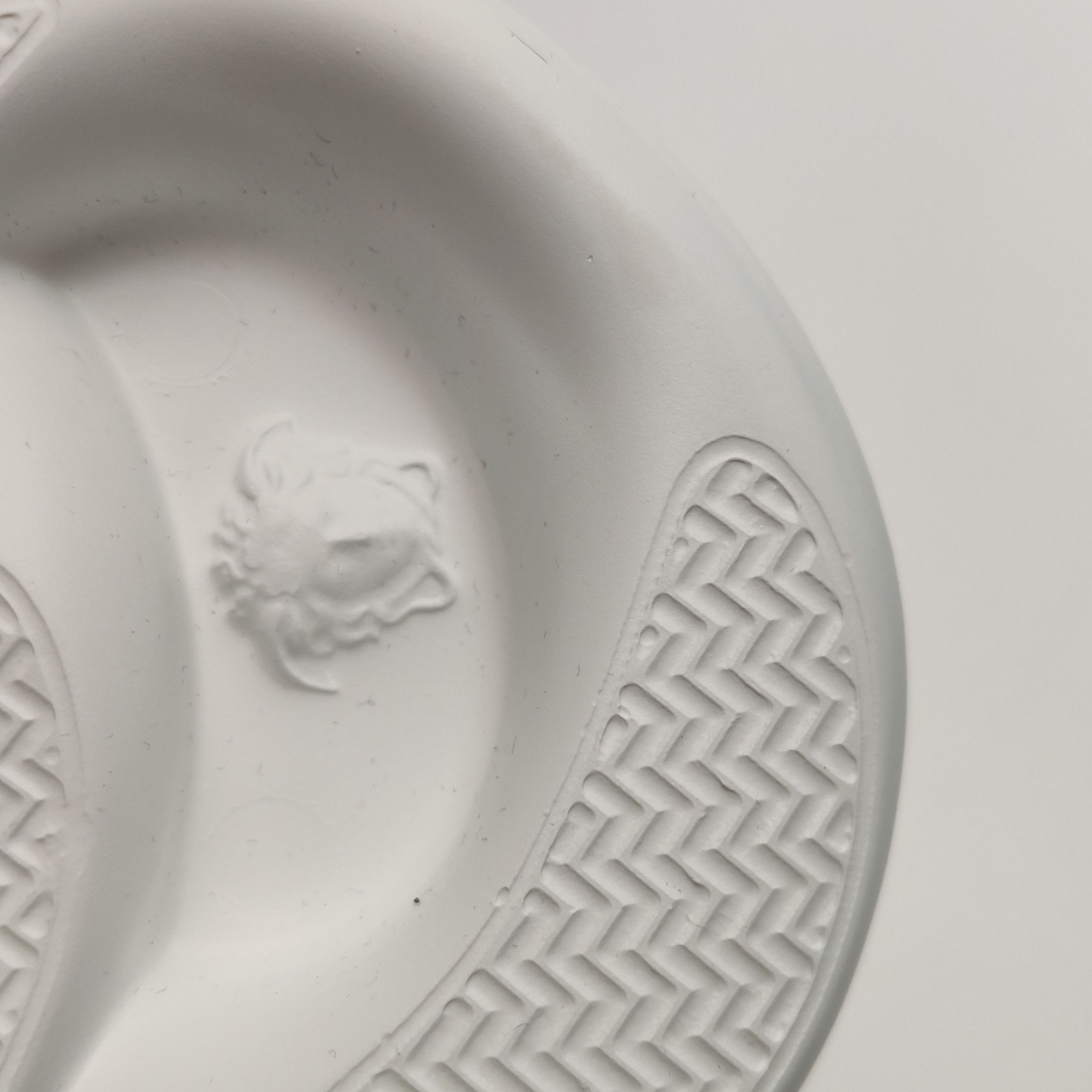 Versace Versace Men 6 Lowtop Sneakers Size US 6 / EU 39 - 7 Thumbnail