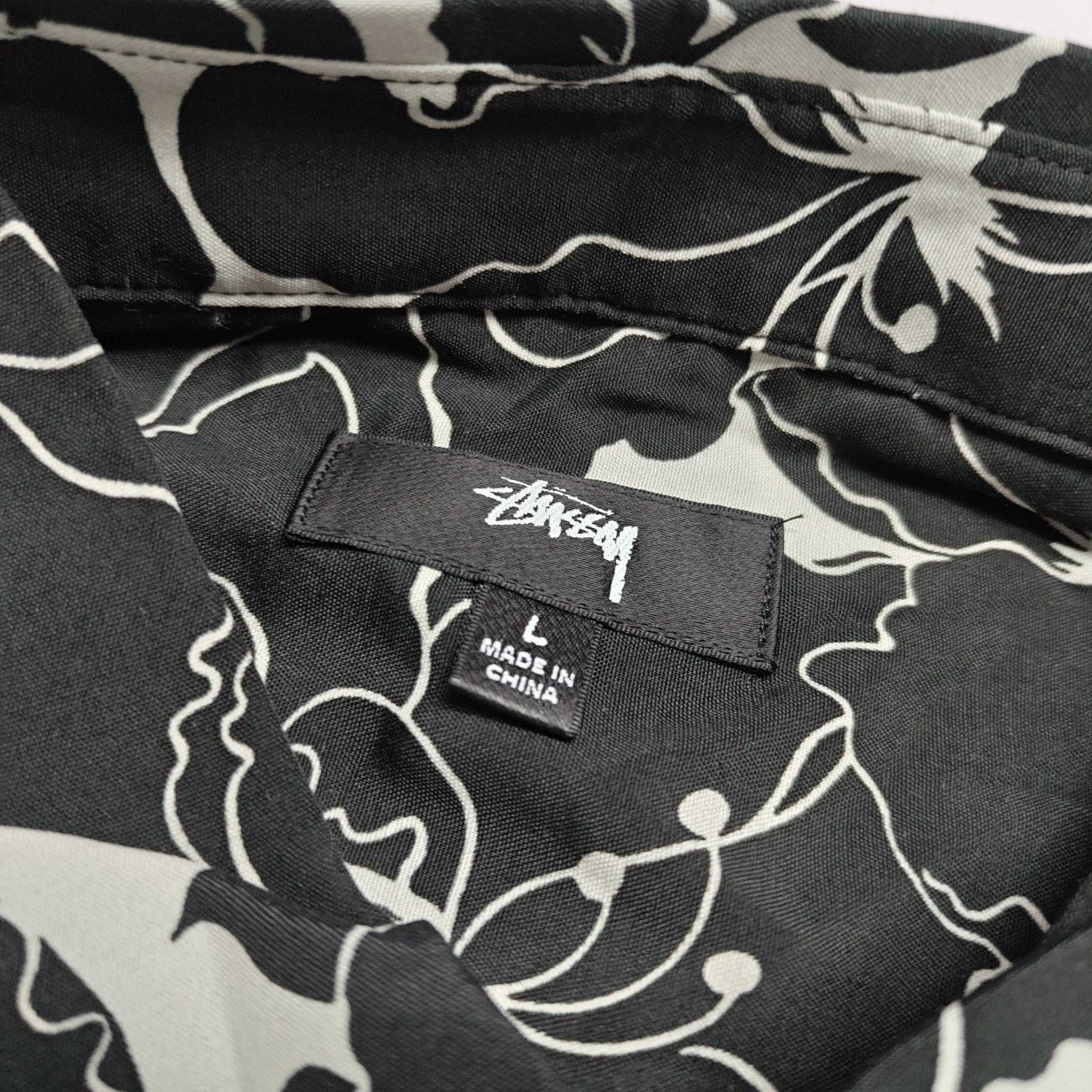 Stussy Stussy Floral Button Up Shirt Size L Size US L / EU 52-54 / 3 - 4 Thumbnail