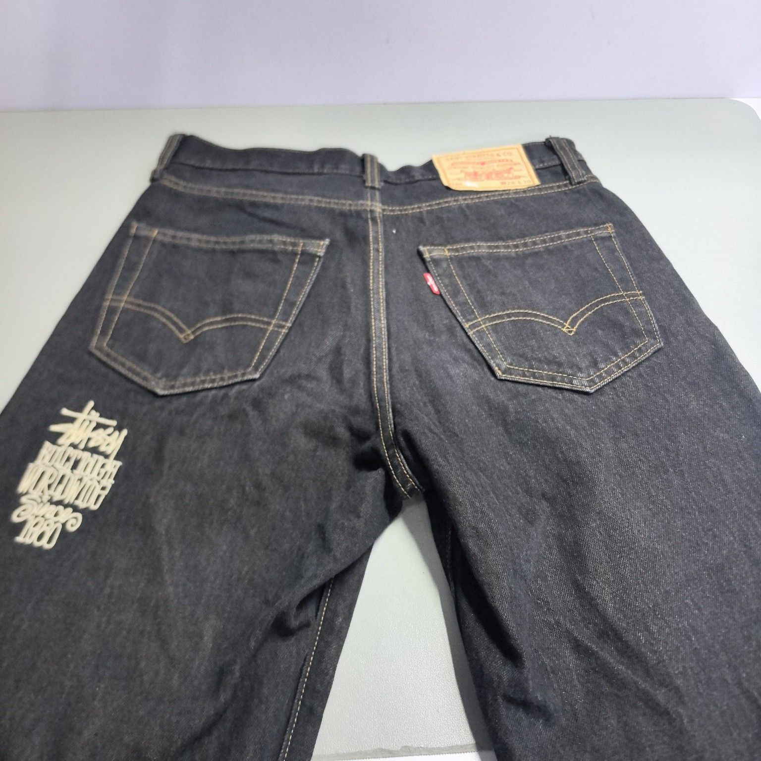 Stussy Stussy x Levi's Logo Embroidered Denim Jeans Size 28 Size US 28 / EU 44 - 6 Thumbnail