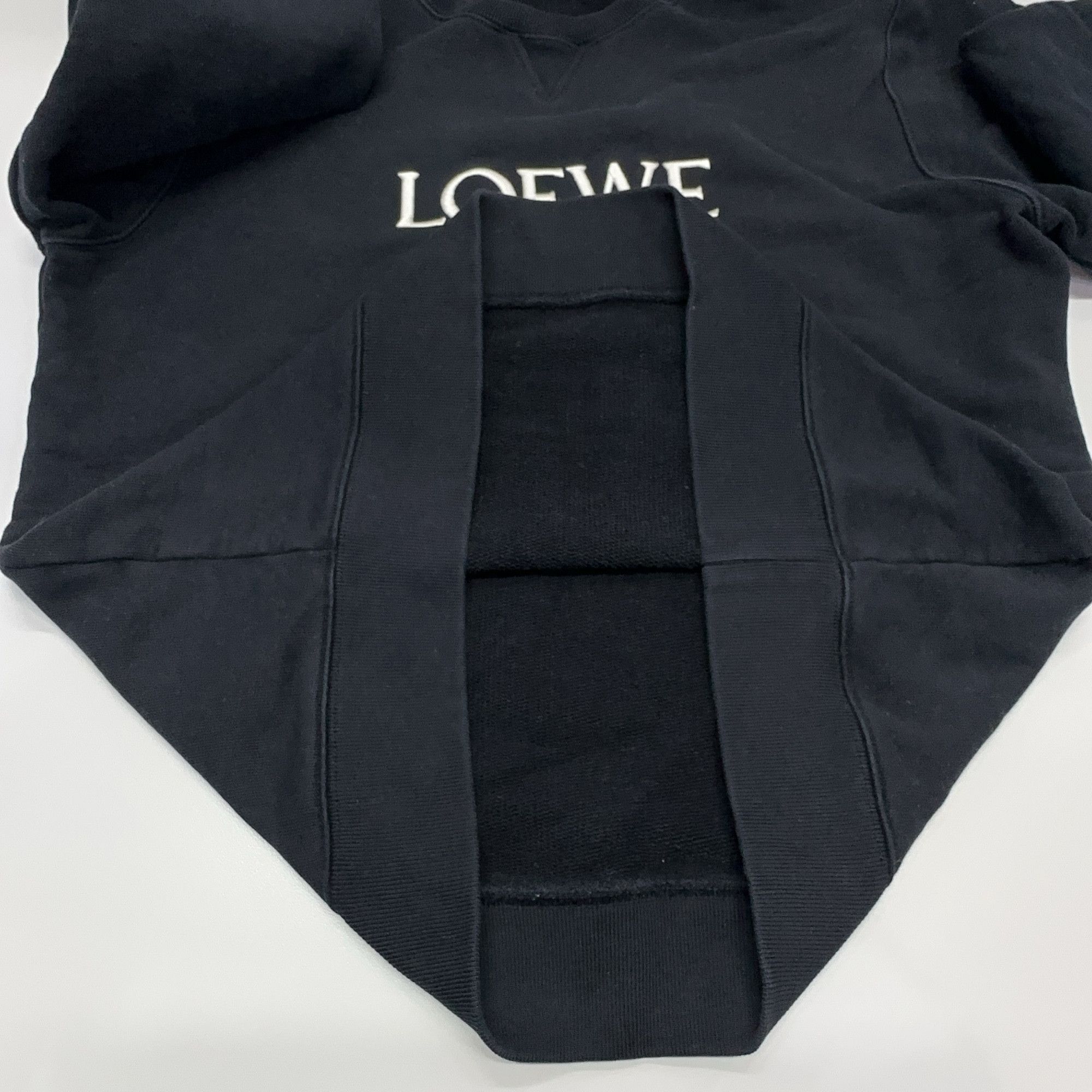 Loewe Loewe Anagram Embroidered Sweatshirt Size L Size US L / EU 52-54 / 3 - 10 Thumbnail