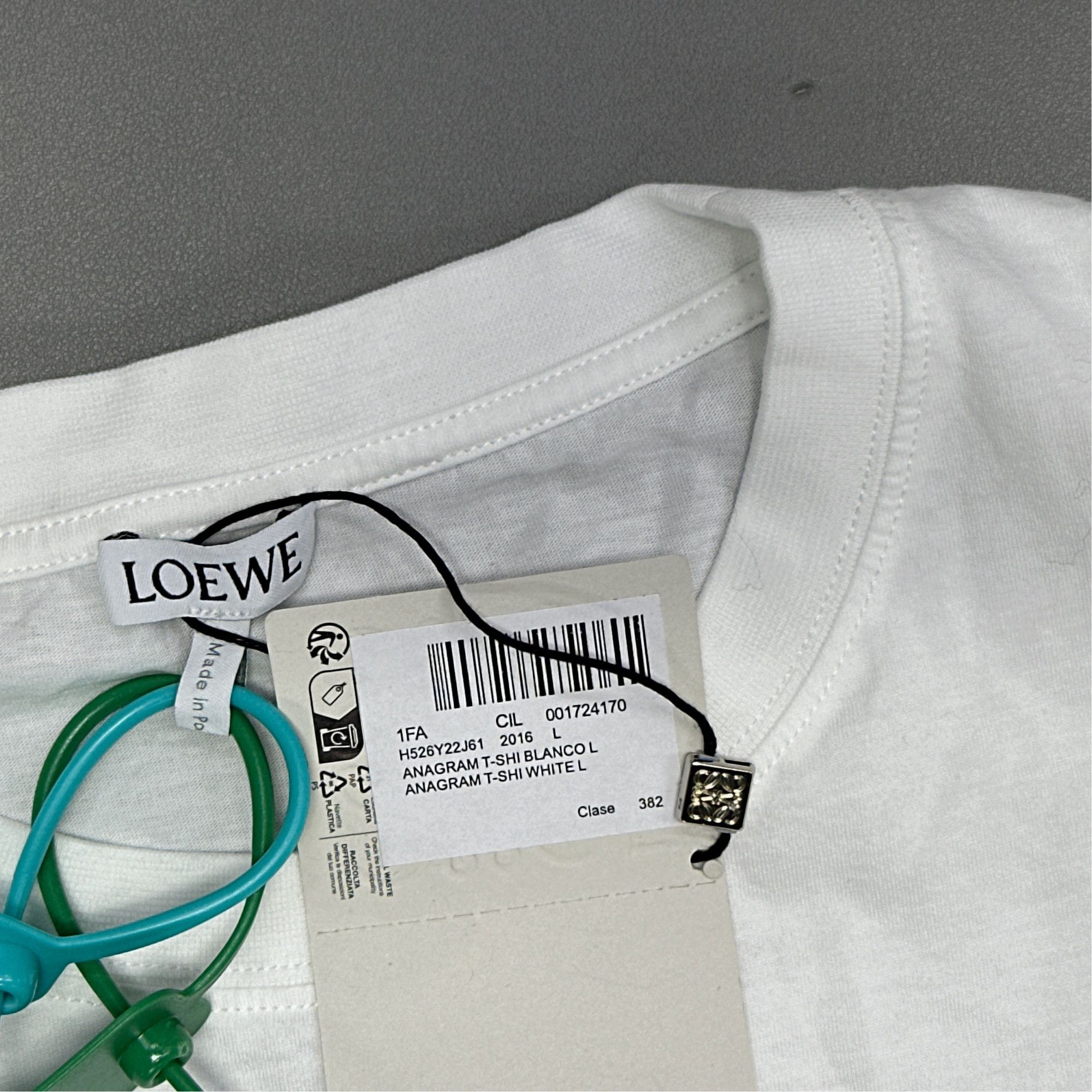 Loewe Loewe Anagram Embroidered T-Shirt Size L Size US L / EU 52-54 / 3 - 2 Thumbnail