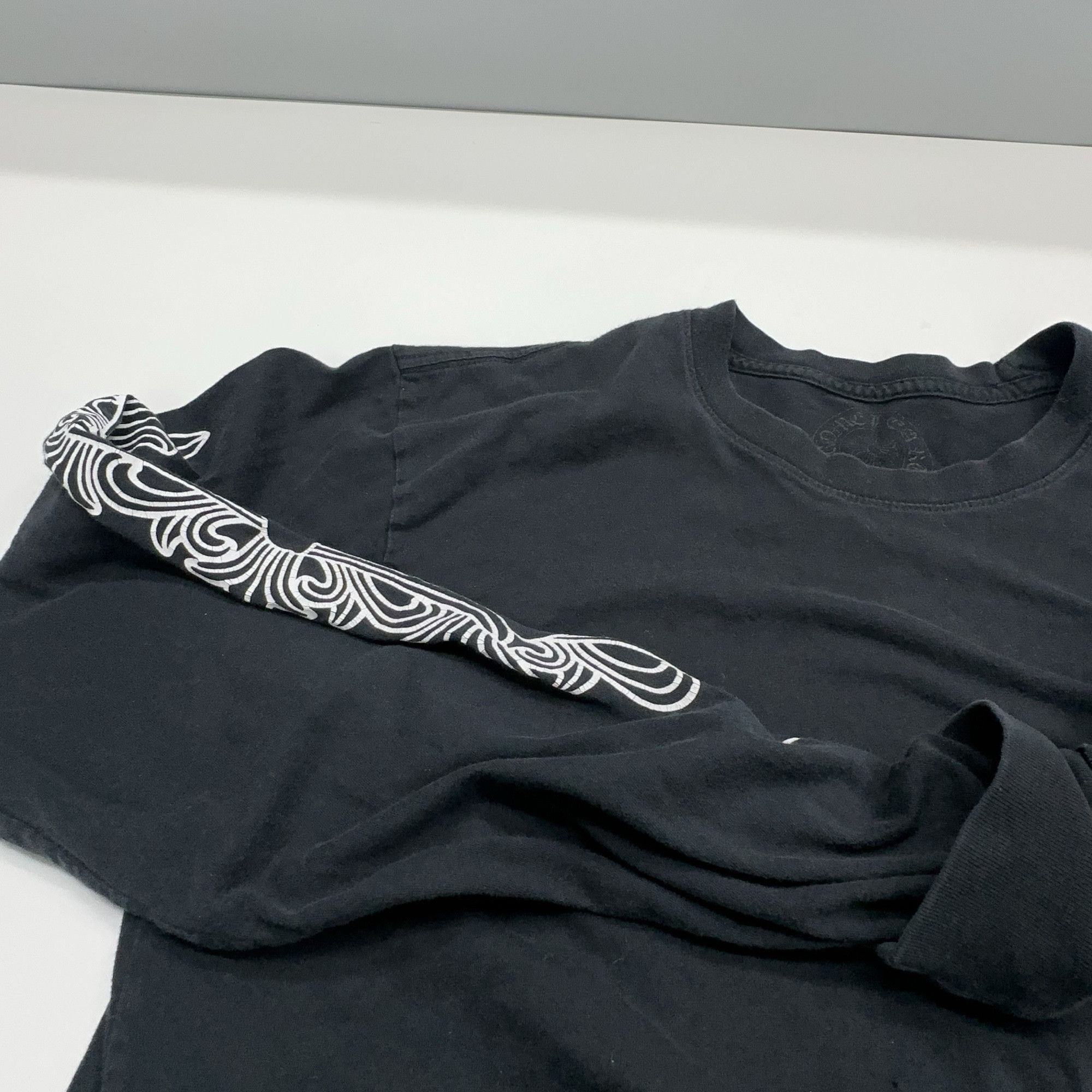 Chrome Hearts Chrome Hearts Horseshoe Logo Long Sleeve T-Shirt Size L Size US L / EU 52-54 / 3 - 5 Thumbnail