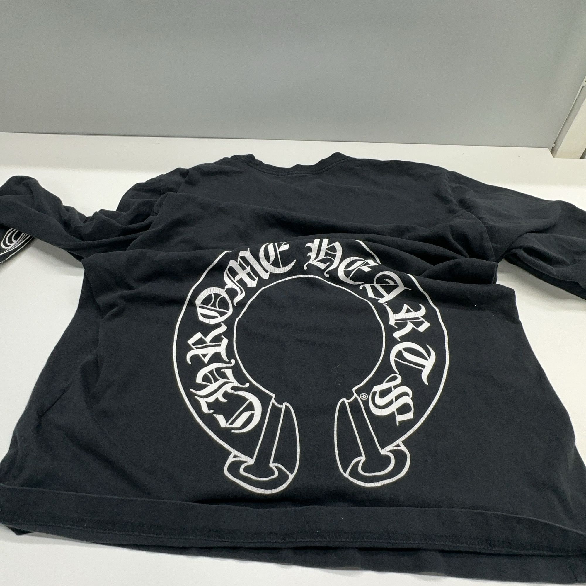 Chrome Hearts Chrome Hearts Horseshoe Logo Long Sleeve T-Shirt Size L Size US L / EU 52-54 / 3 - 10 Thumbnail