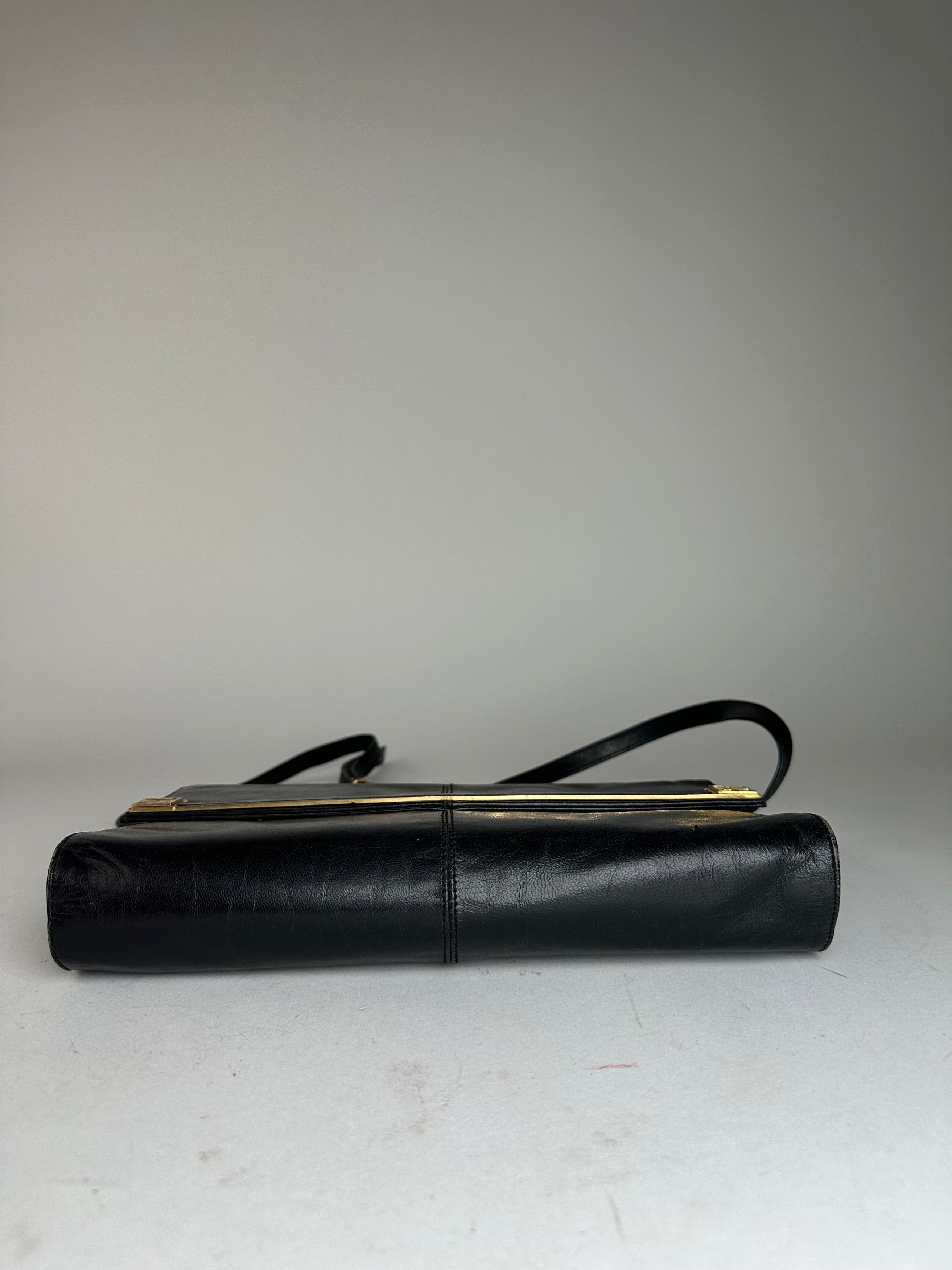 Givenchy Vintage Shoulder Bag Leather Black Size ONE SIZE - 9 Thumbnail