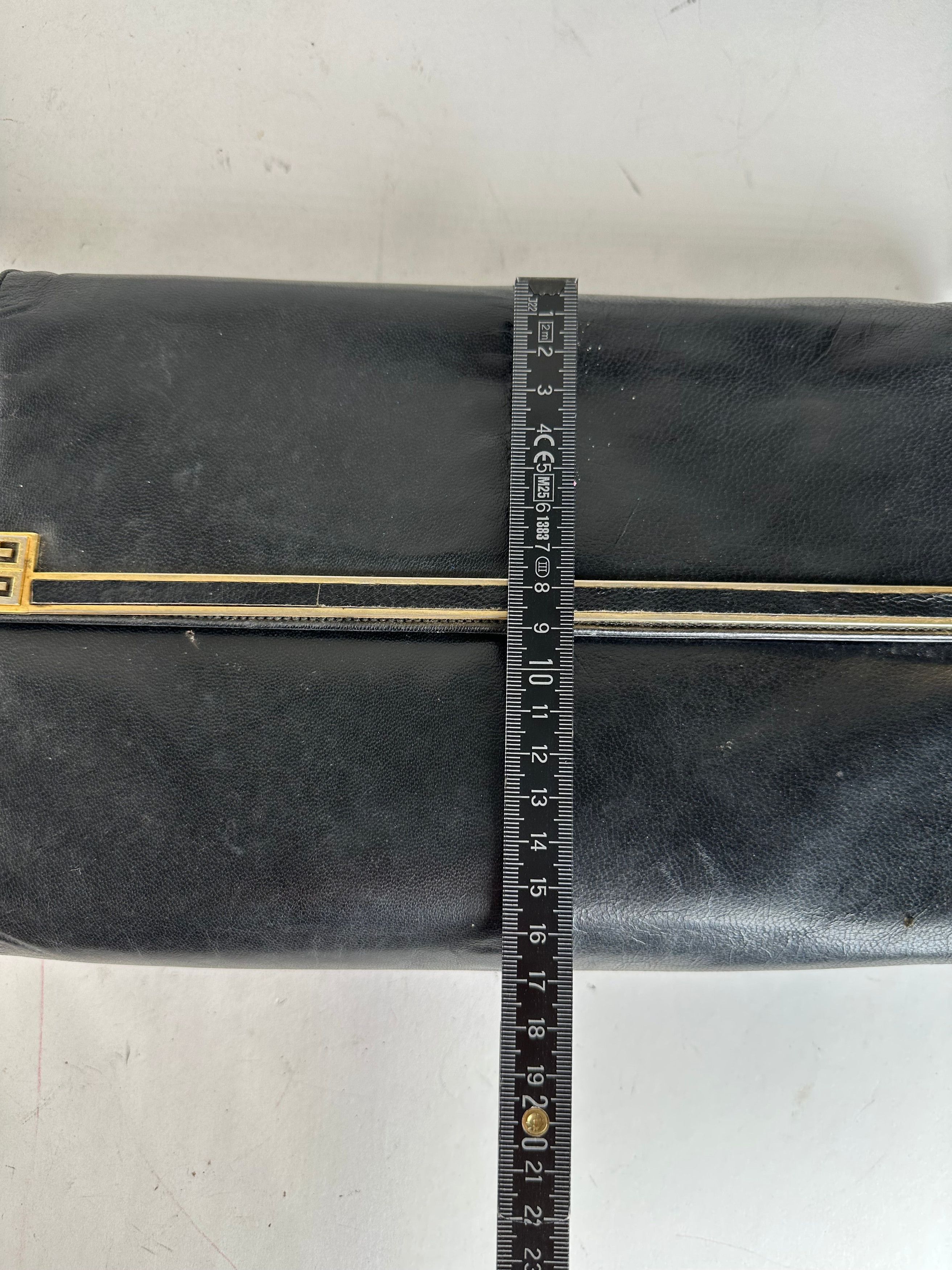 Givenchy Vintage Shoulder Bag Leather Black Size ONE SIZE - 11 Thumbnail