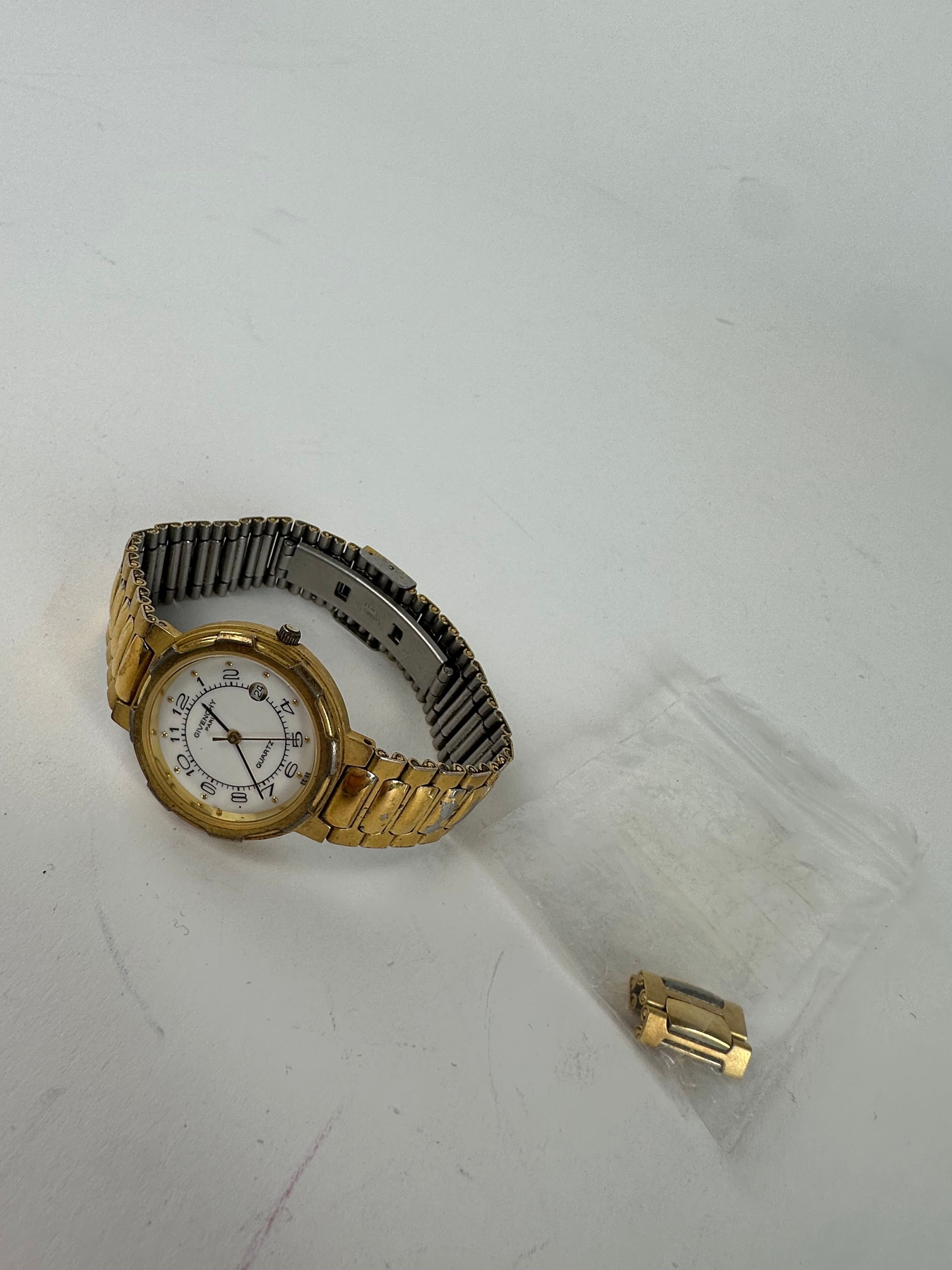 Givenchy Vintage Paris Quartz Watch Gold-Tone Size ONE SIZE - 10 Thumbnail