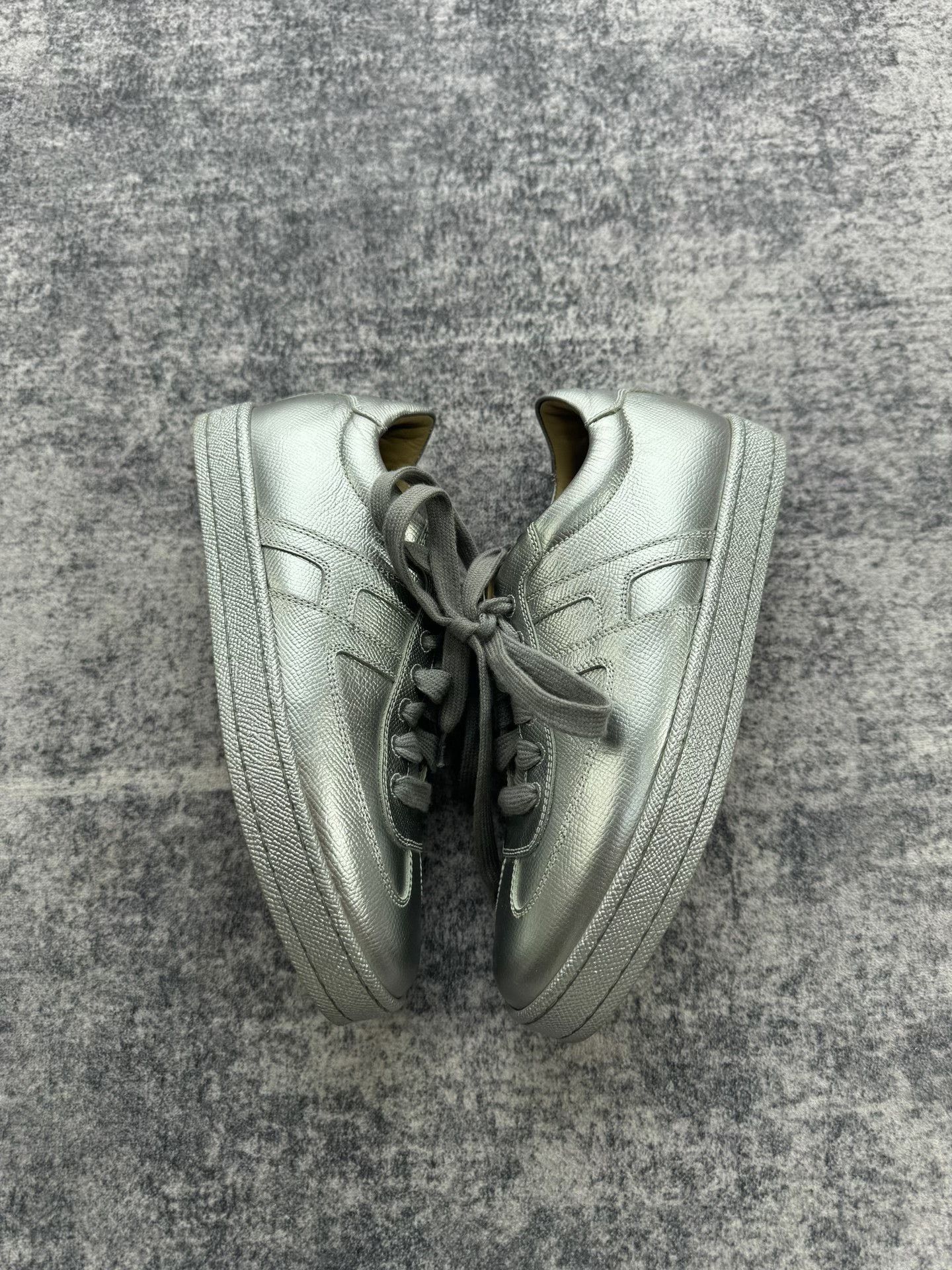 Hermes Hermes Silver Sneakers Size US 5.5 / IT 35.5 - 7 Thumbnail