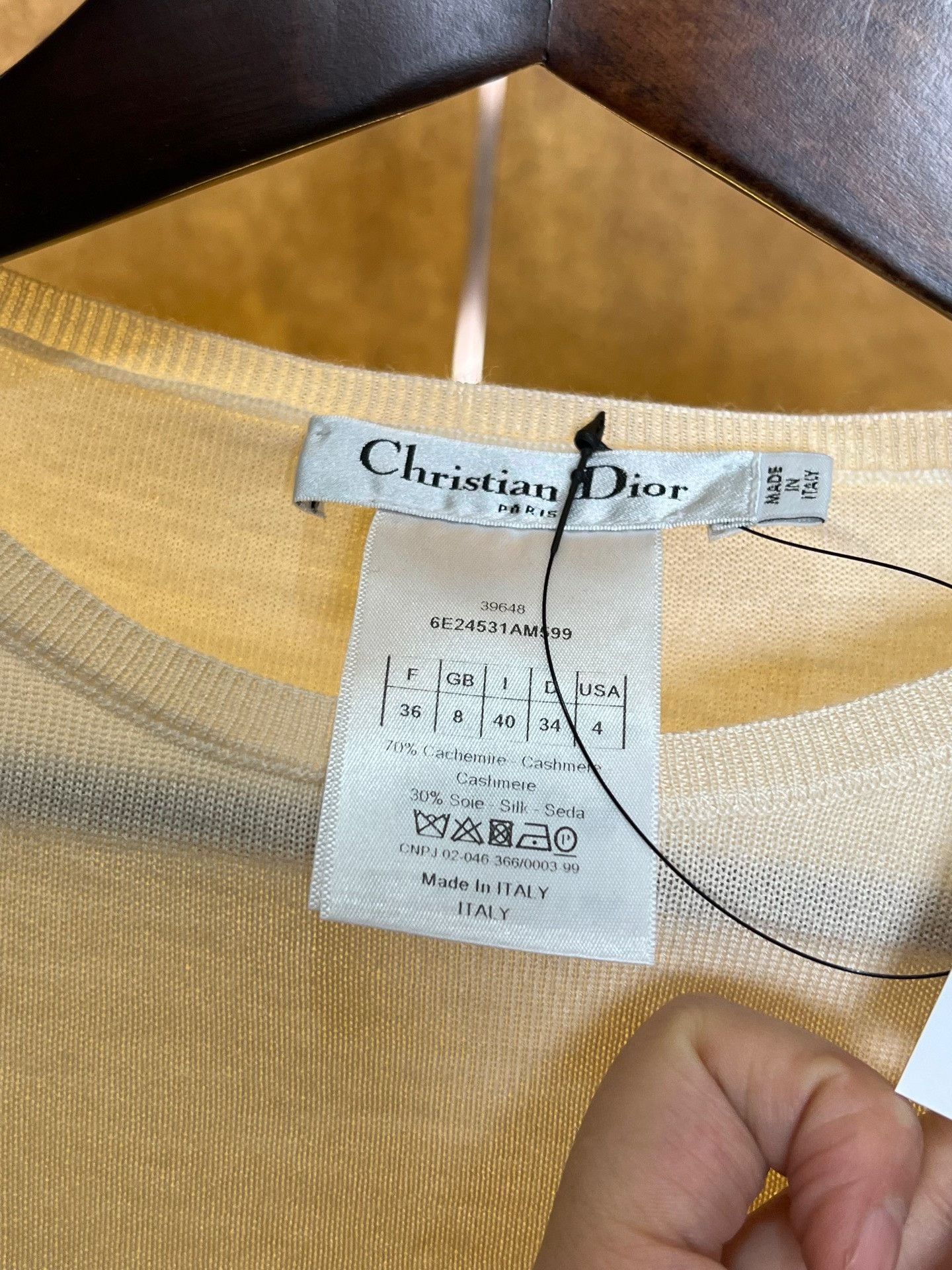 Dior Dior CD Logo Cashmere Short-Sleeve Knit Size XS / US 0-2 / IT 36-38 - 4 Thumbnail