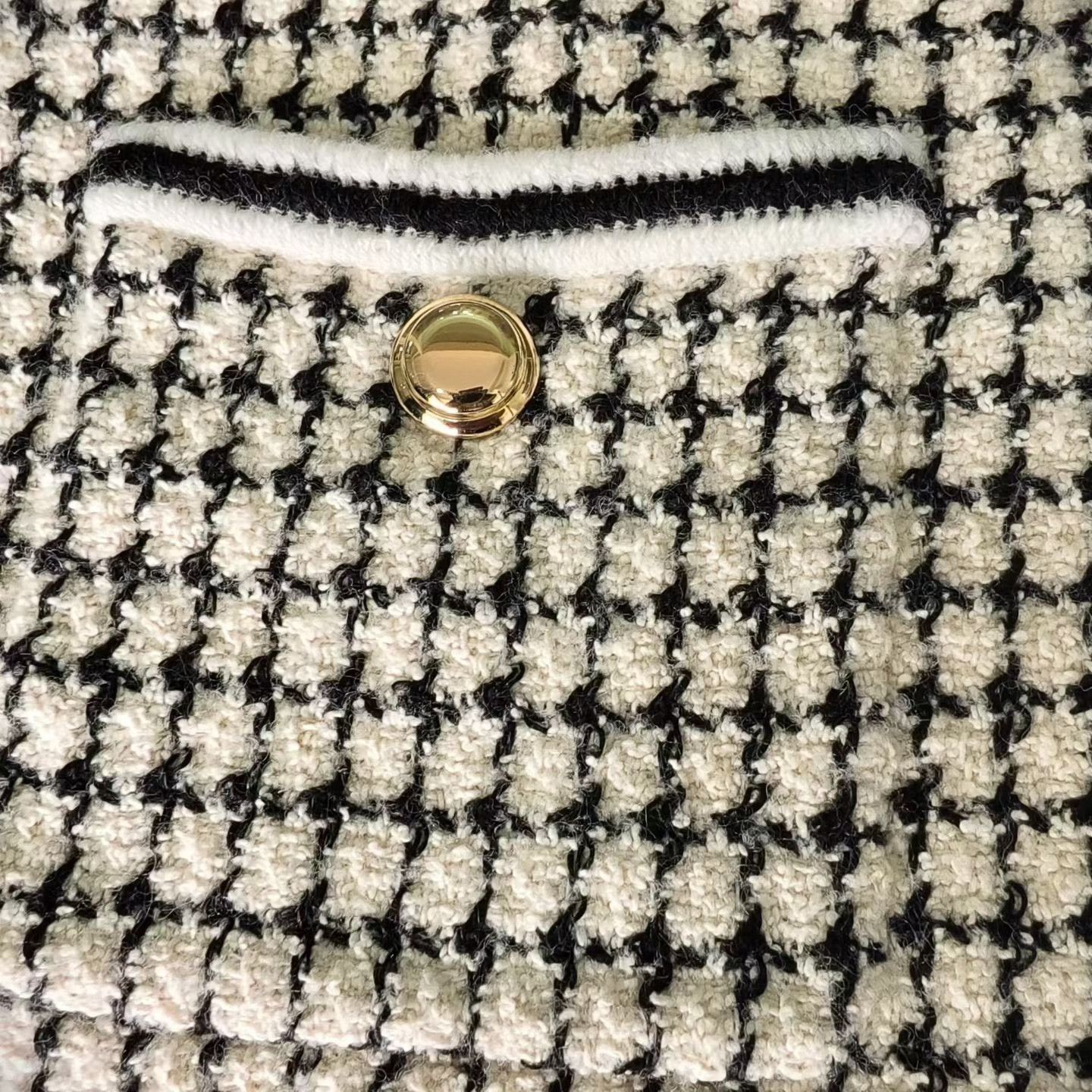 Miu Miu Miu Miu Houndstooth Tweed Skirt Size 40" / US 18 - 5 Thumbnail