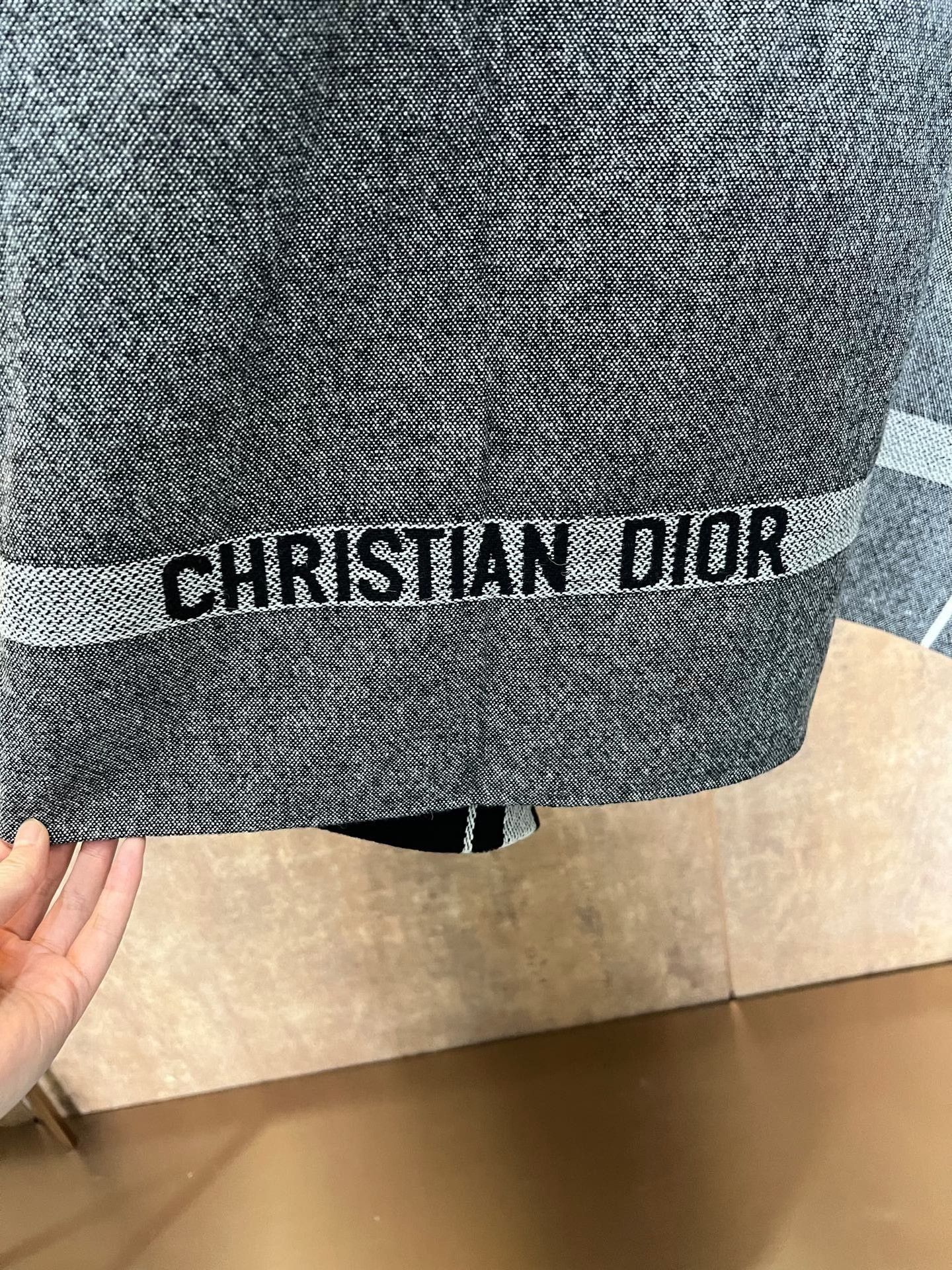 Dior Dior Slogan Logo Wool Cape Size S / US 4 / IT 40 - 3 Thumbnail