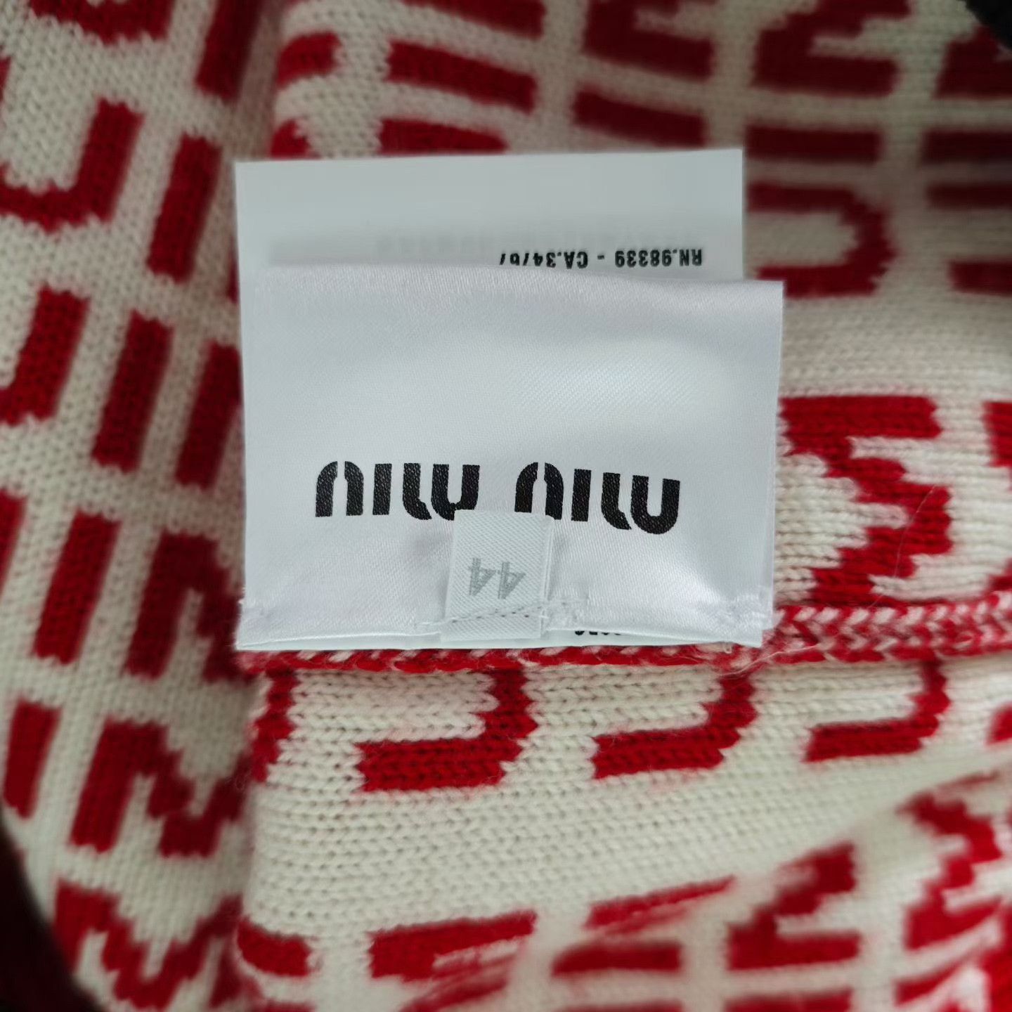 Miu Miu Miu Miu Red White All-Over Print Wool Cardigan Size M / US 6-8 / IT 42-44 - 4 Thumbnail