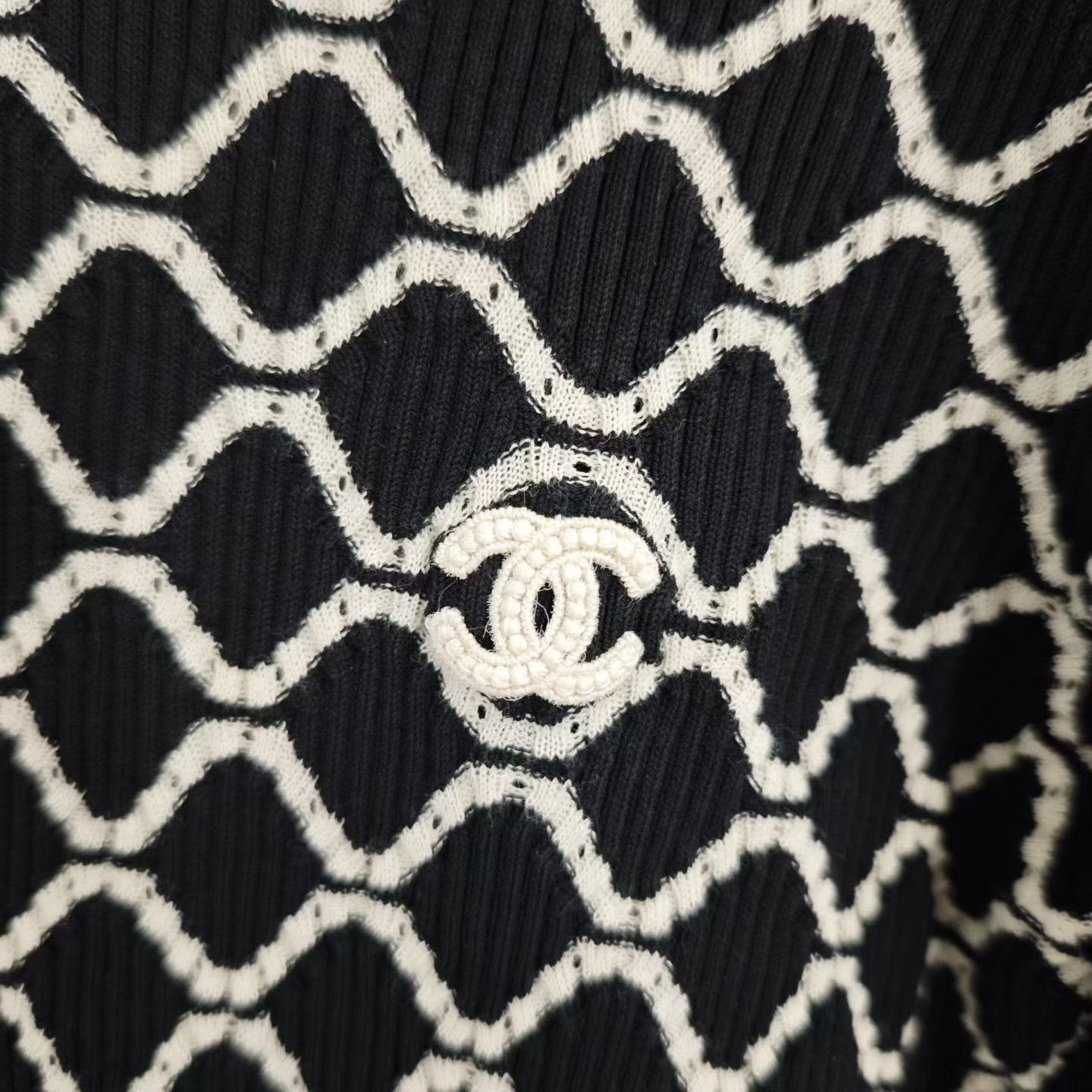 Chanel Chanel Black White Quilted Short Dress Size XS / US 0-2 / IT 36-38 - 3 Thumbnail