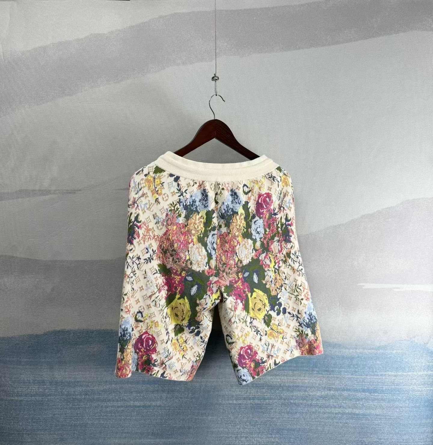 Louis Vuitton Louis Vuitton Floral Print Knit Shorts Size 38" / US 16 / IT 52 - 3 Thumbnail
