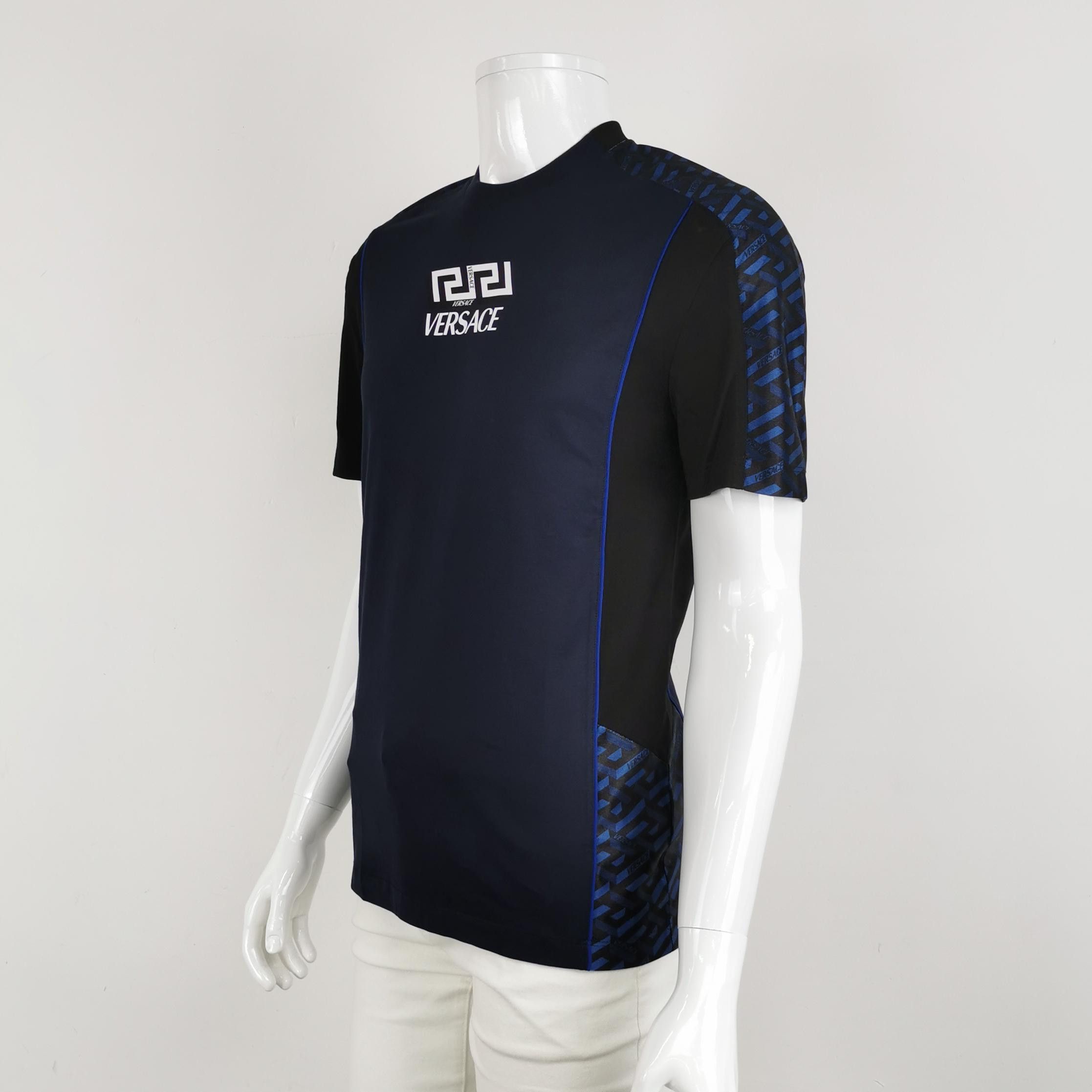 Versace Versace Men s Short Sleeve Shirts Size US S / EU 44-46 / 1 - 2 Thumbnail