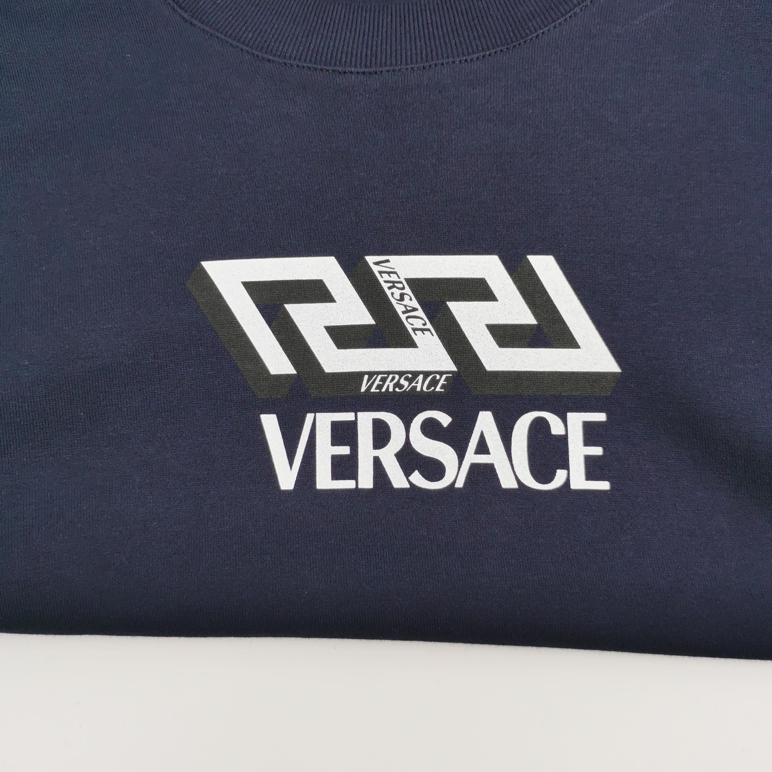Versace Versace Men m Short Sleeve Shirts Size US M / EU 48-50 / 2 - 4 Thumbnail