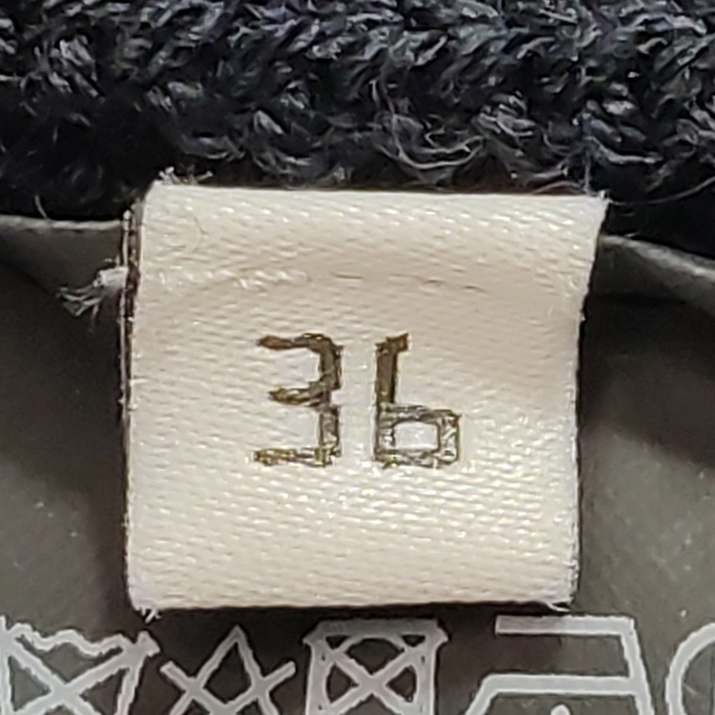 Balenciaga Balenciaga Women xs Sweaters Size XS / US 0-2 / IT 36-38 - 4 Thumbnail