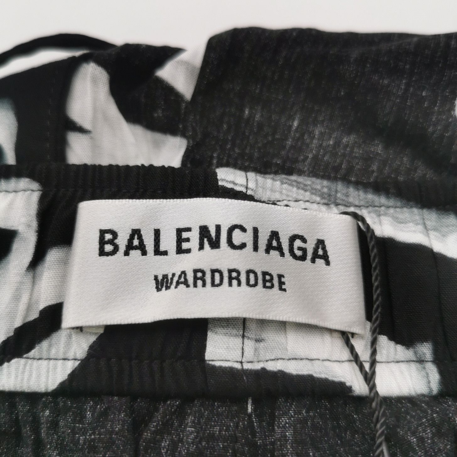 Balenciaga Balenciaga Women 34 Shorts Size 34" / US 12 / IT 48 - 5 Thumbnail