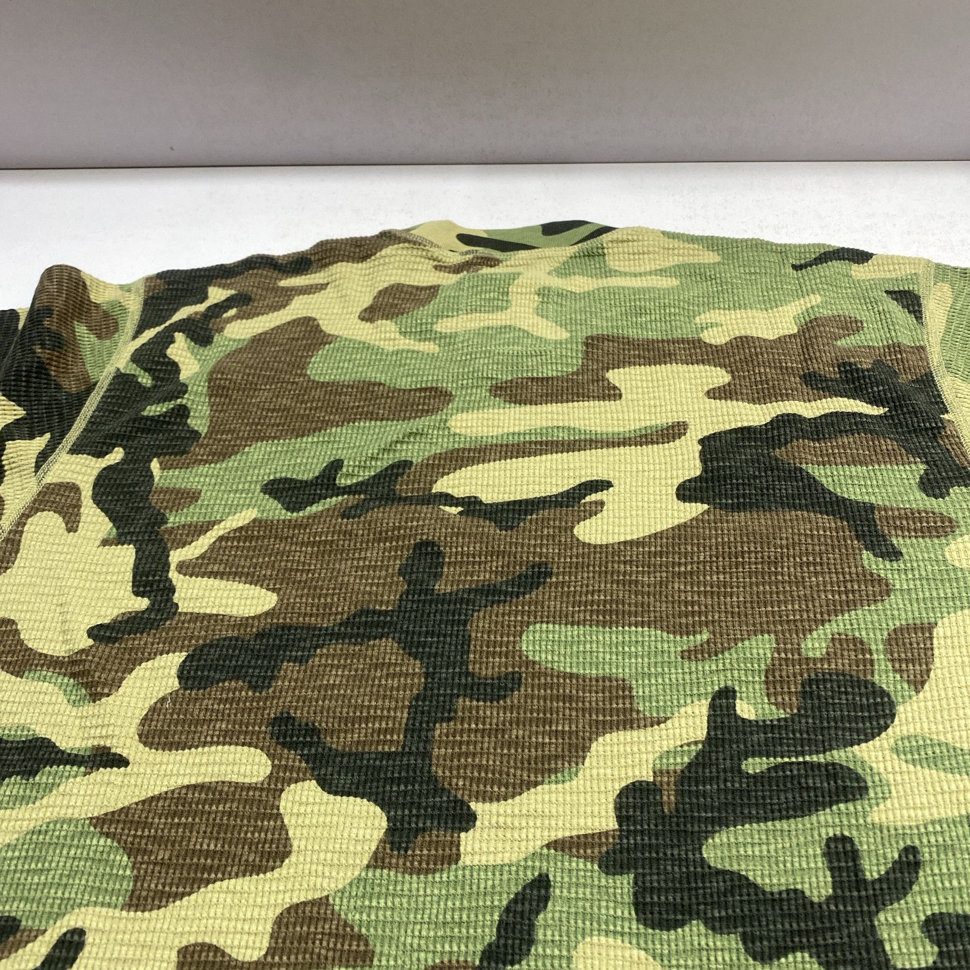 Stussy Stussy Camo Thermal Long Sleeve Shirt Size XL Size US XL / EU 56 / 4 - 5 Thumbnail