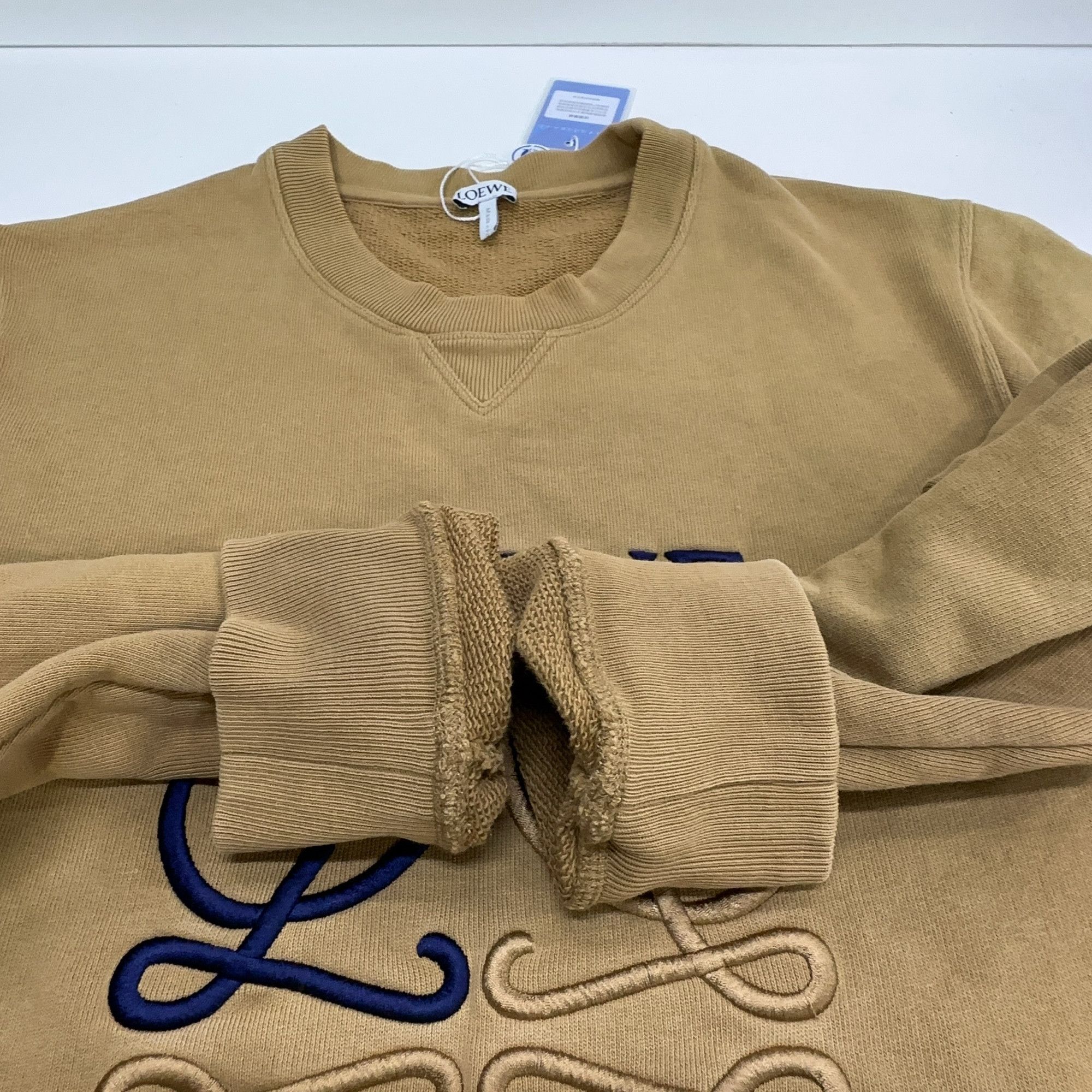 Loewe LOEWE Anagram Embroidered Sweatshirt Size L Size US L / EU 52-54 / 3 - 10 Thumbnail