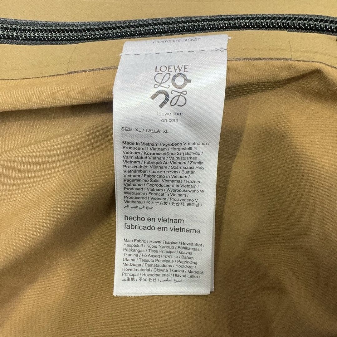 Loewe × On Loewe x On Reflective Hooded Jacket Size XL Size US XL / EU 56 / 4 - 4 Thumbnail