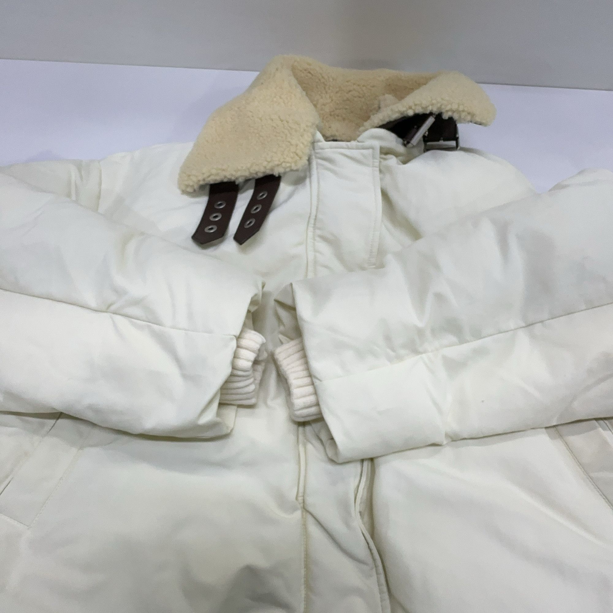 Loewe Loewe Sheepskin Collar Jacket White Size 36 Size XS / US 0-2 / IT 36-38 - 6 Thumbnail