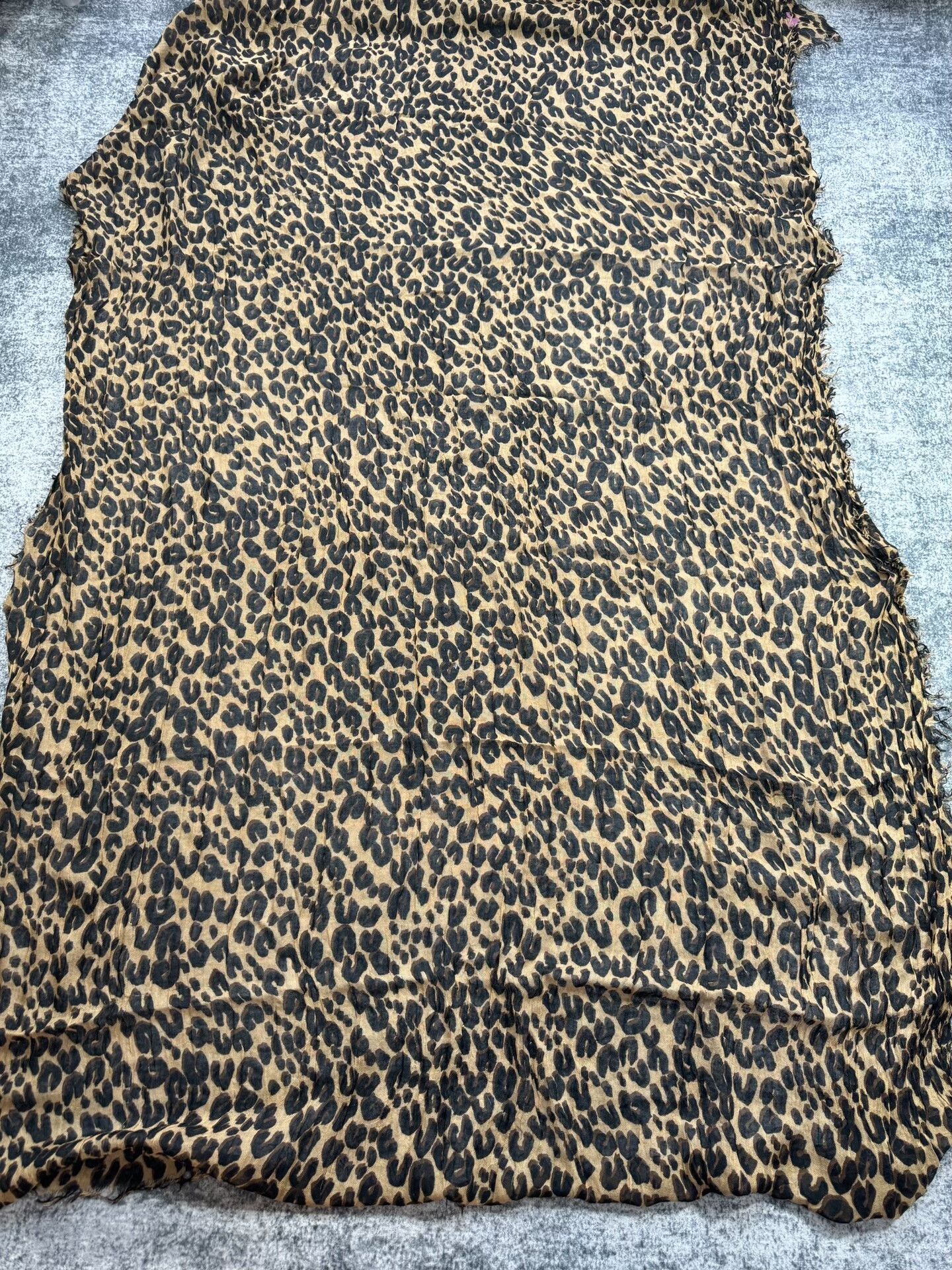 Louis Vuitton Louis Vuitton Leopard Print Oversized Shawl Scarf Size ONE SIZE - 6 Thumbnail