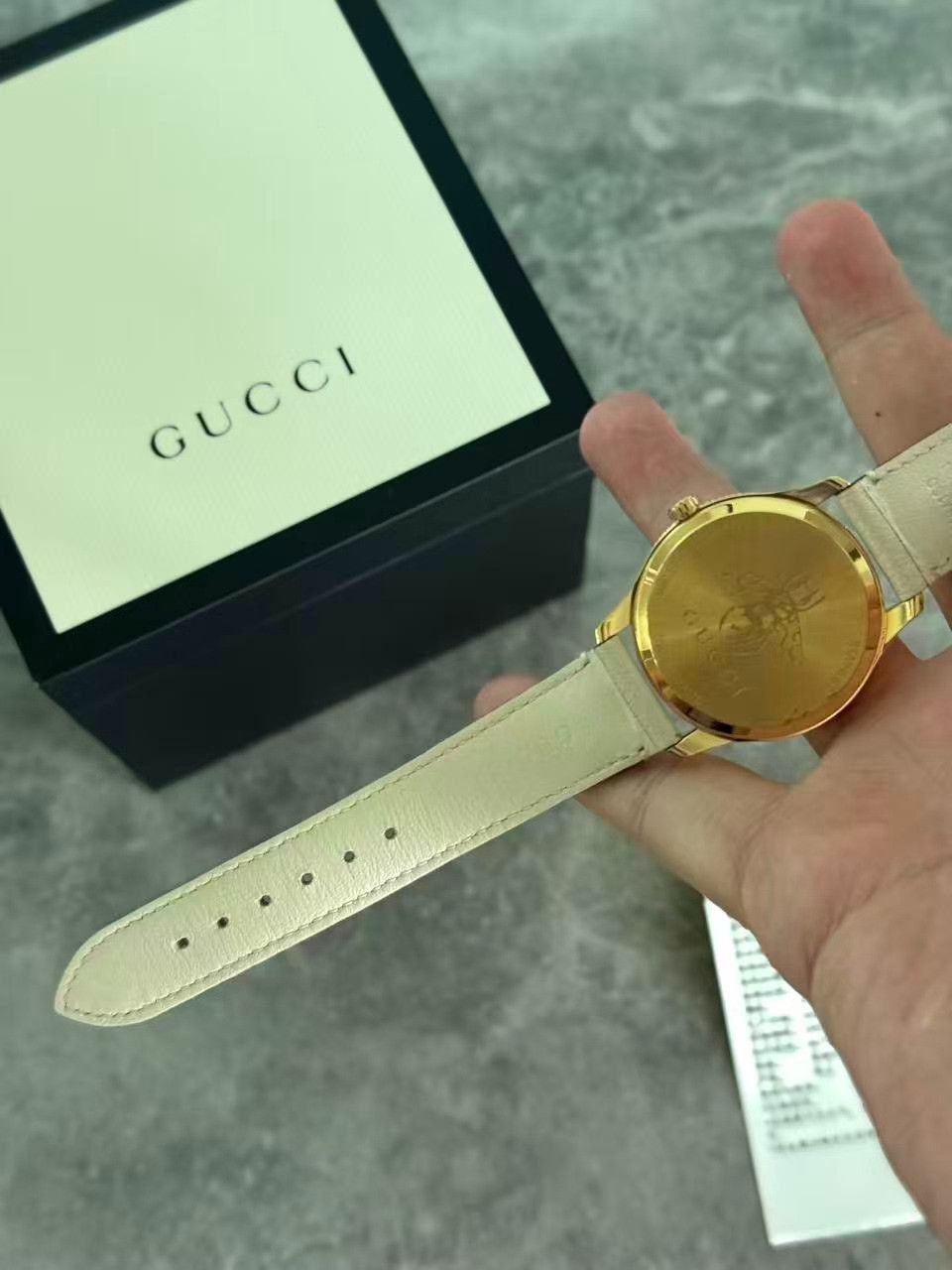 Gucci Gucci Beige Bee Quartz Watch Size ONE SIZE - 3 Thumbnail