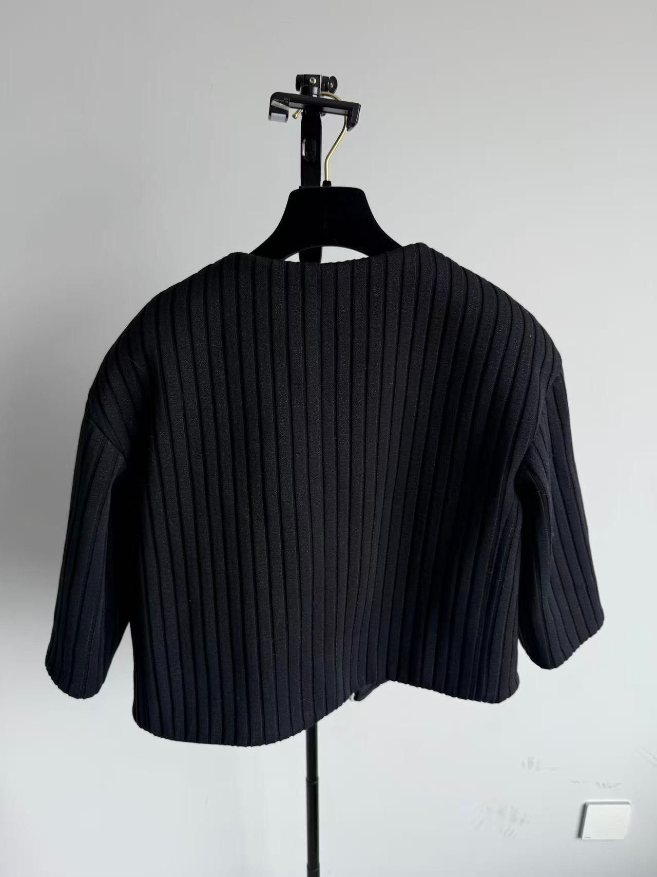 Chanel Chanel 22C Black Vertical Stripe Jacket Size S / US 4 / IT 40 - 6 Thumbnail
