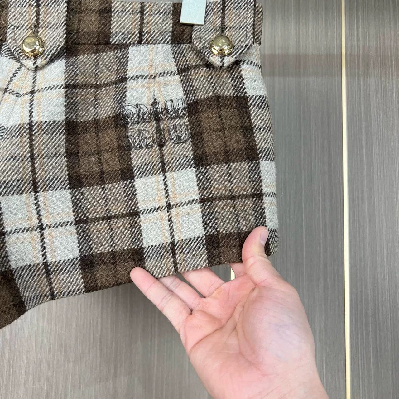 Miu Miu Miu Miu Plaid Embroidered Gold Button Shorts Size 36" / US 14 / IT 50 - 4 Thumbnail