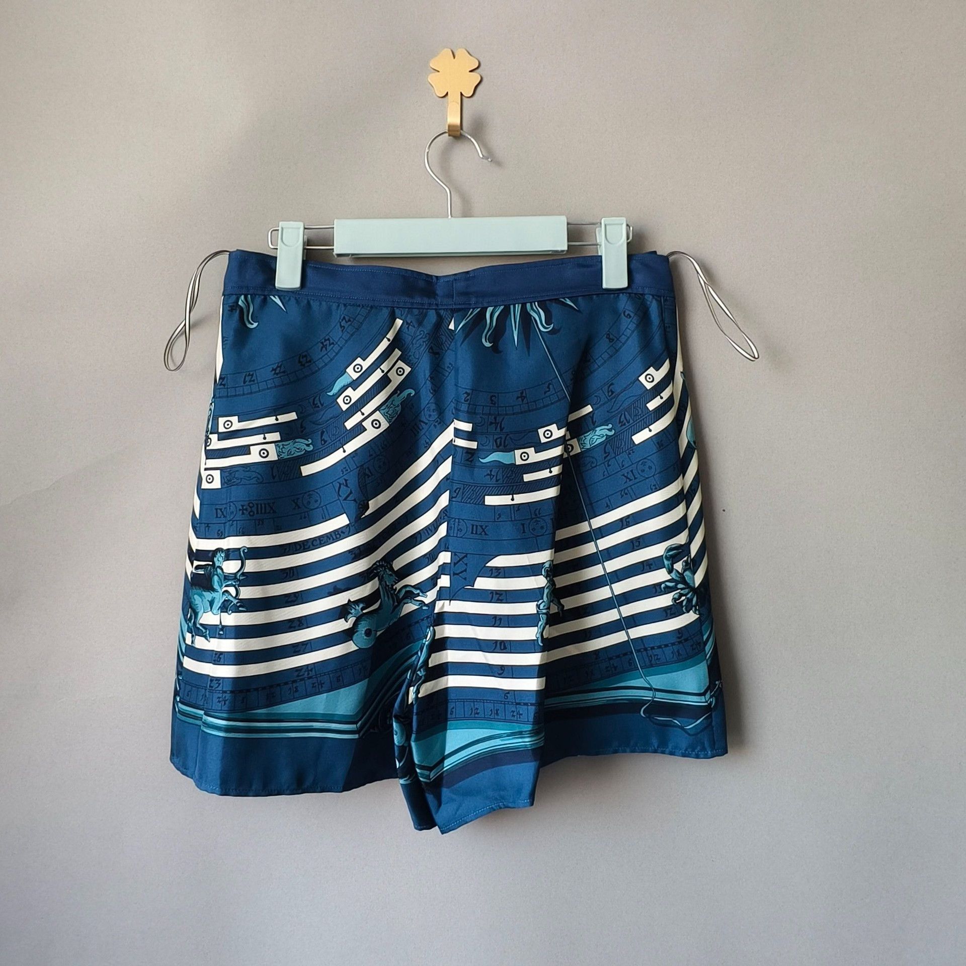 Hermes HERMES Constellation Series Blue Silk Skirt Size 34" / US 12 / IT 48 - 2 Thumbnail