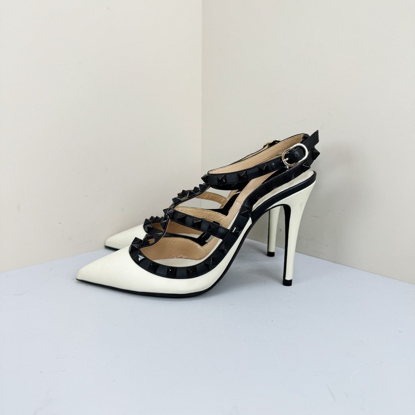 Valentino Valentino New Black White Triple Ring Heels Size US 4 / IT 34 - 2 Thumbnail