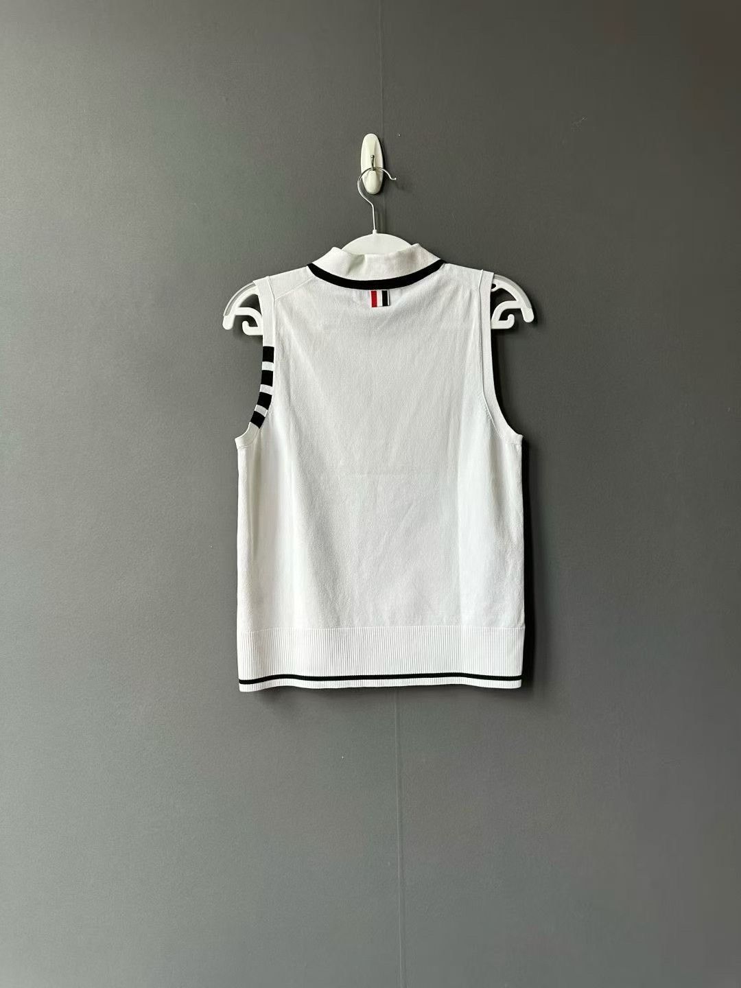 Thom Browne Thom Browne White Black Trim Sleeveless Polo Vest Size S / US 4 / IT 40 - 2 Thumbnail
