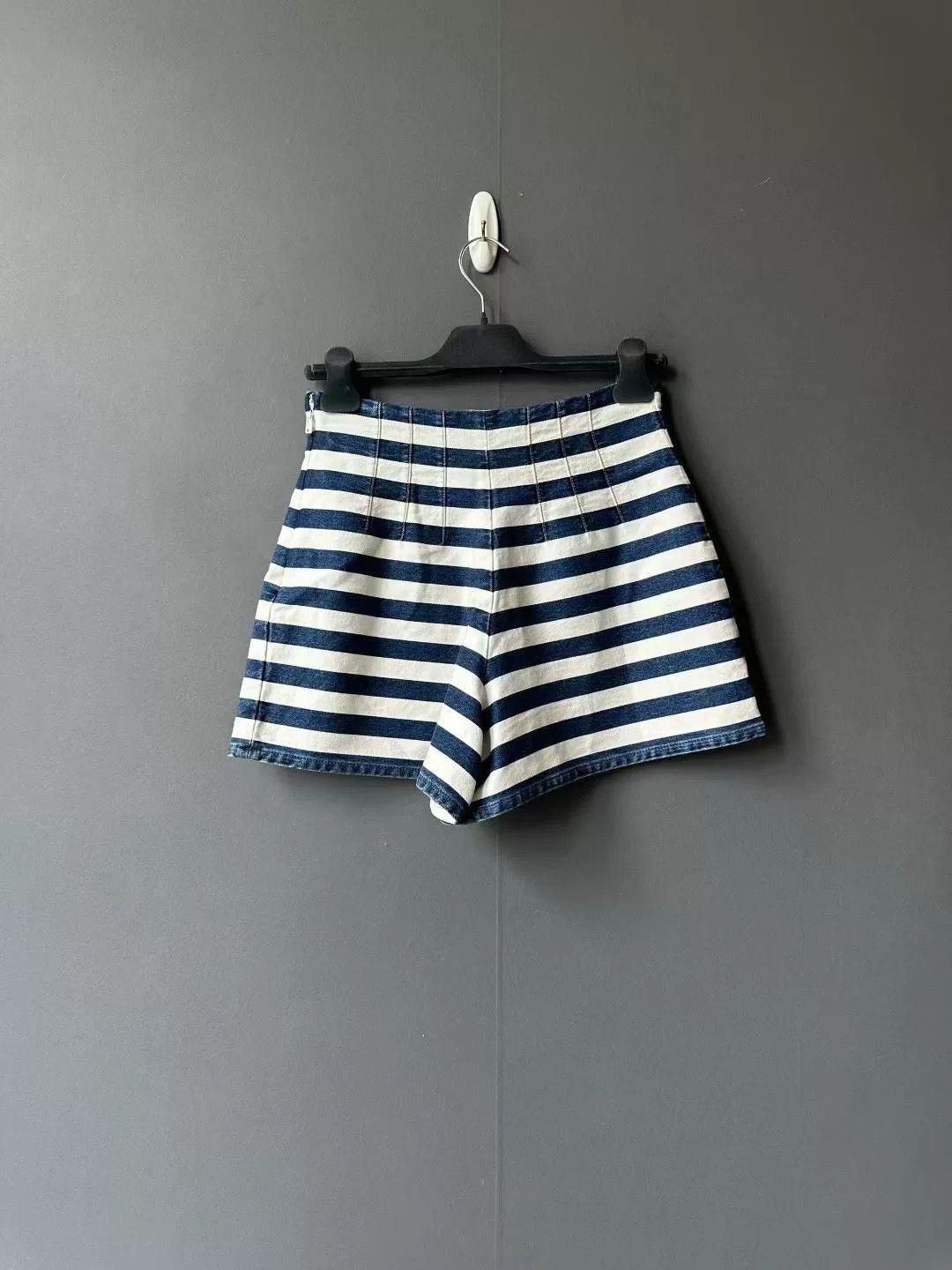 Prada Prada Striped High-Waist Denim Shorts Size 40" / US 18 - 2 Thumbnail