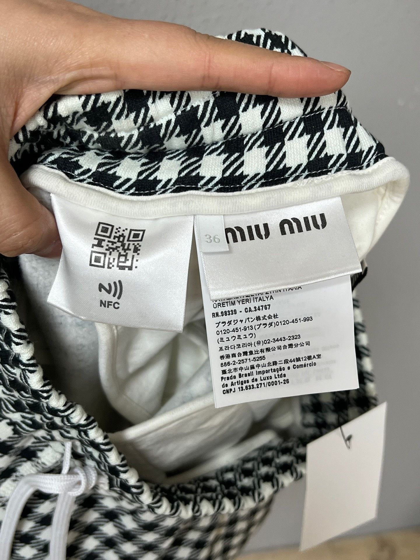 Miu Miu Miu Miu Embroidered Black White Plaid Shorts Size 36" / US 14 / IT 50 - 4 Thumbnail