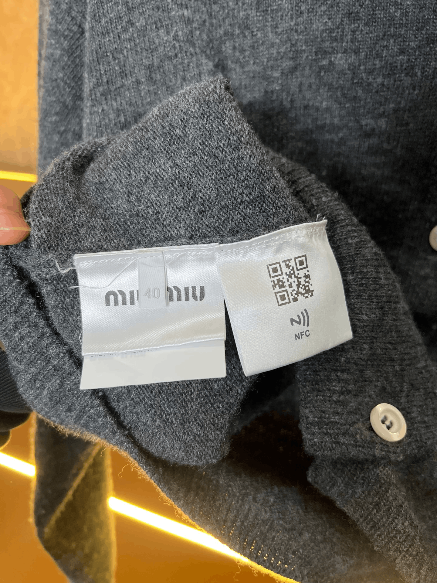 Miu Miu Miumiu Slogan Cashmere Cardigan Size S / US 4 / IT 40 - 4 Thumbnail