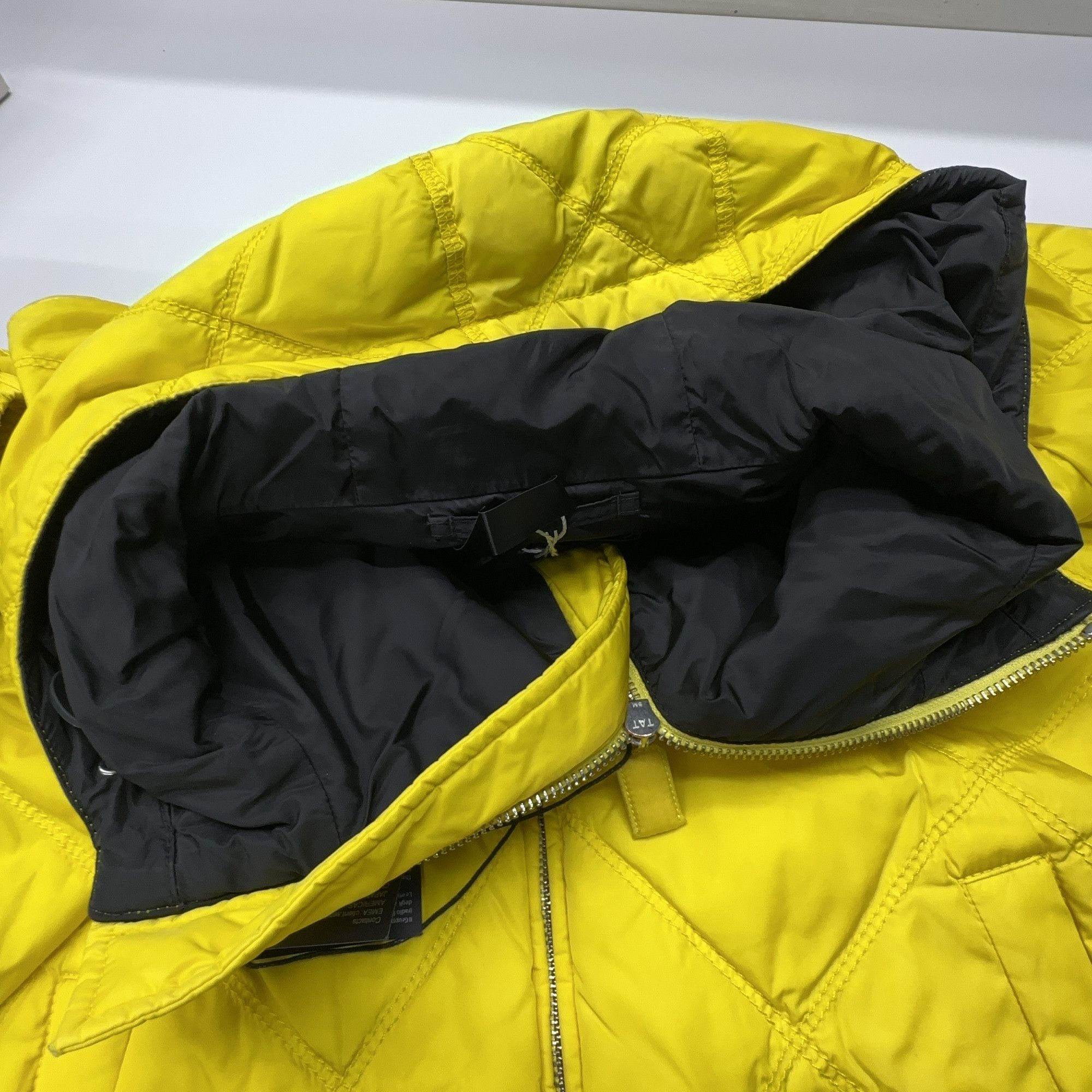 Prada Prada Quilted Hooded Jacket Size 46 Size US S / EU 44-46 / 1 - 7 Thumbnail