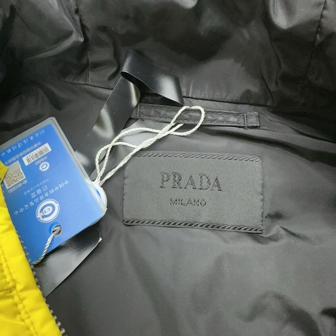 Prada Prada Quilted Hooded Jacket Size 46 Size US S / EU 44-46 / 1 - 6 Thumbnail