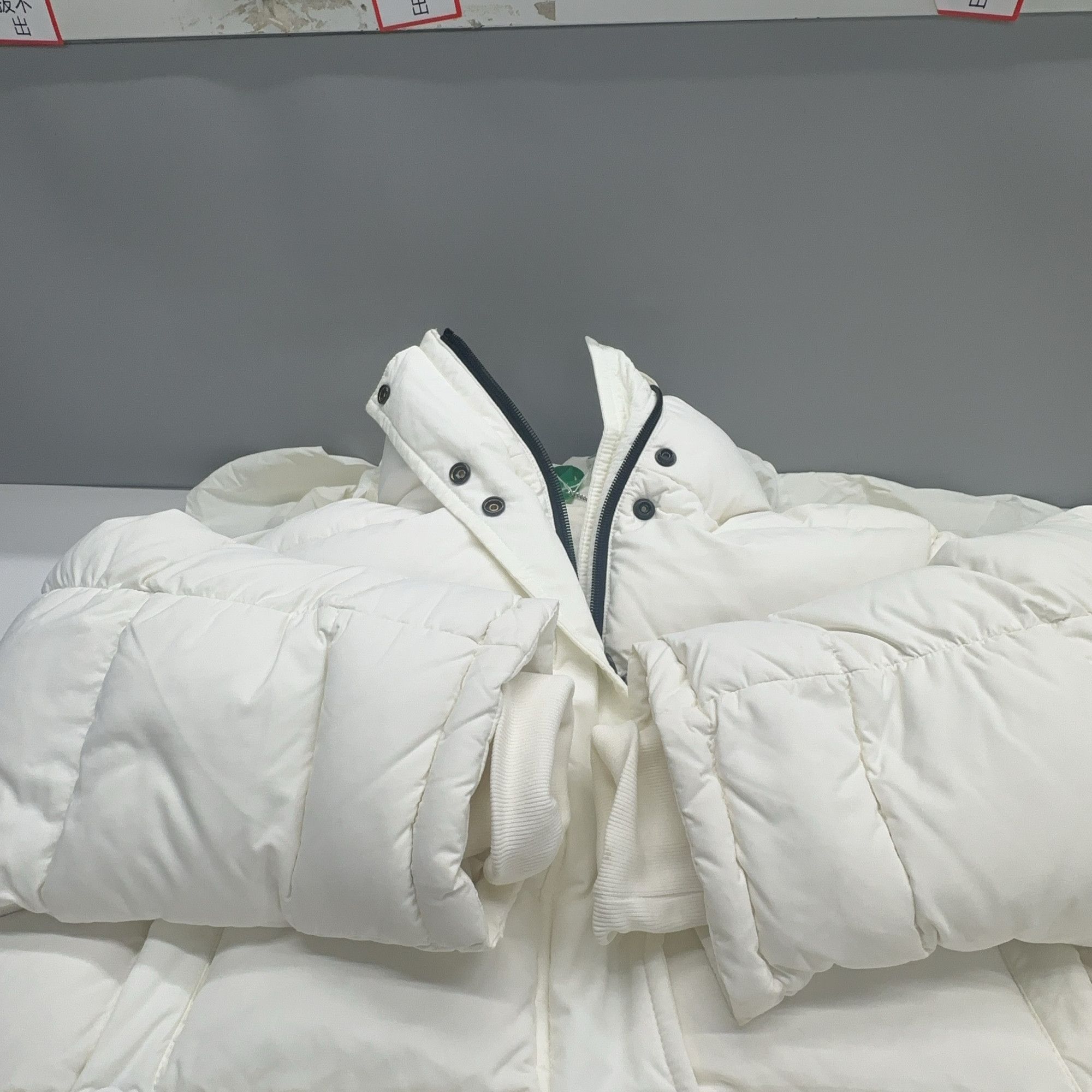 Balenciaga Balenciaga White Puffer Coat Size 36 Size XS / US 0-2 / IT 36-38 - 10 Thumbnail